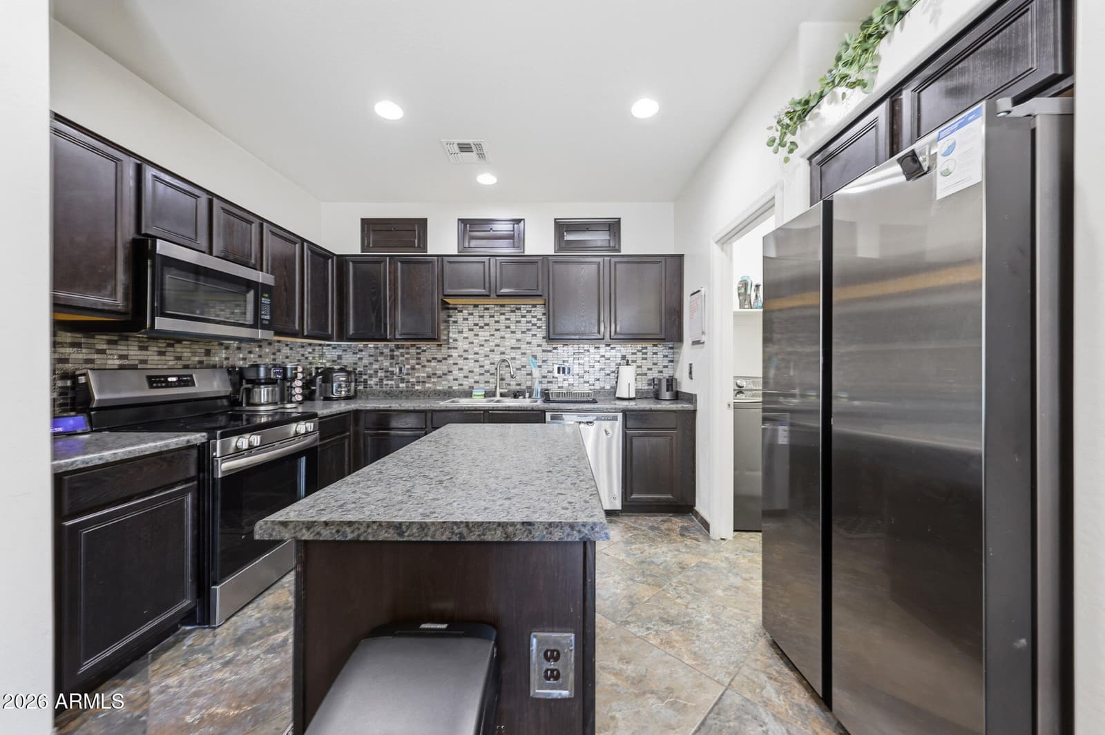9336 S 33RD Drive S, Laveen, AZ 85339 — photo 10 of 40