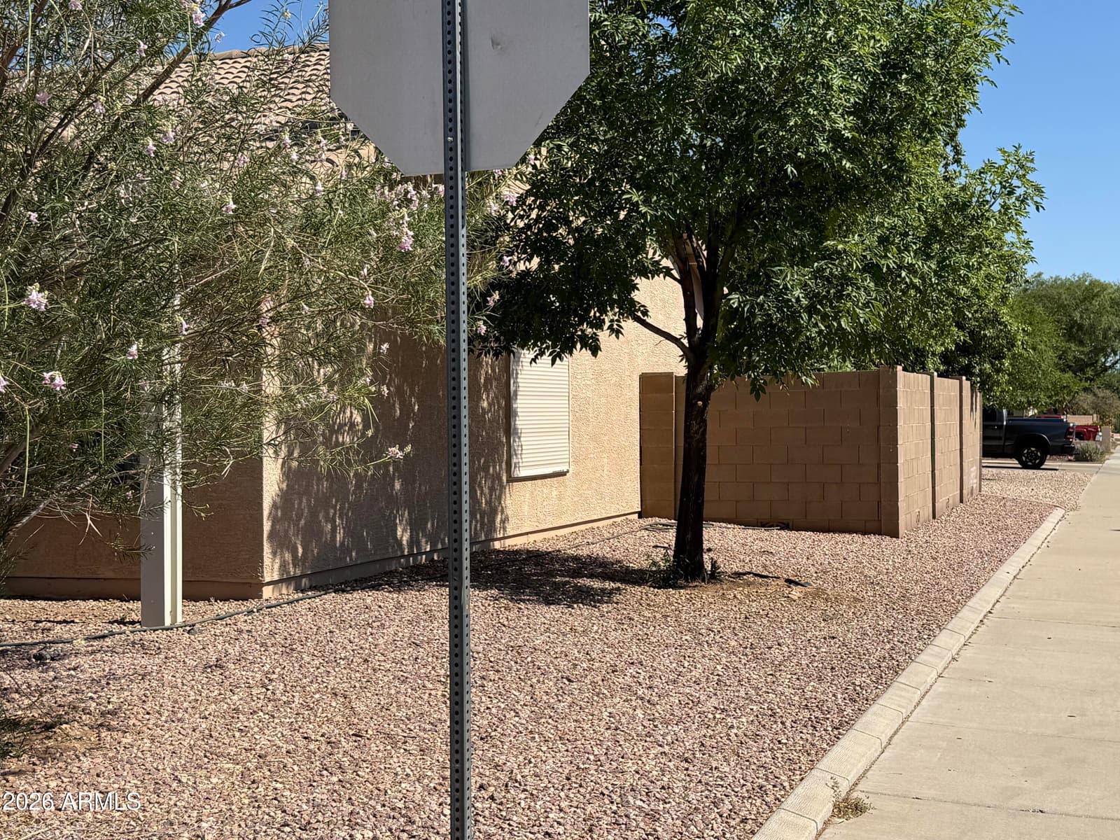 10781 W ROBIN Lane W, Peoria, AZ 85373 — photo 17 of 20