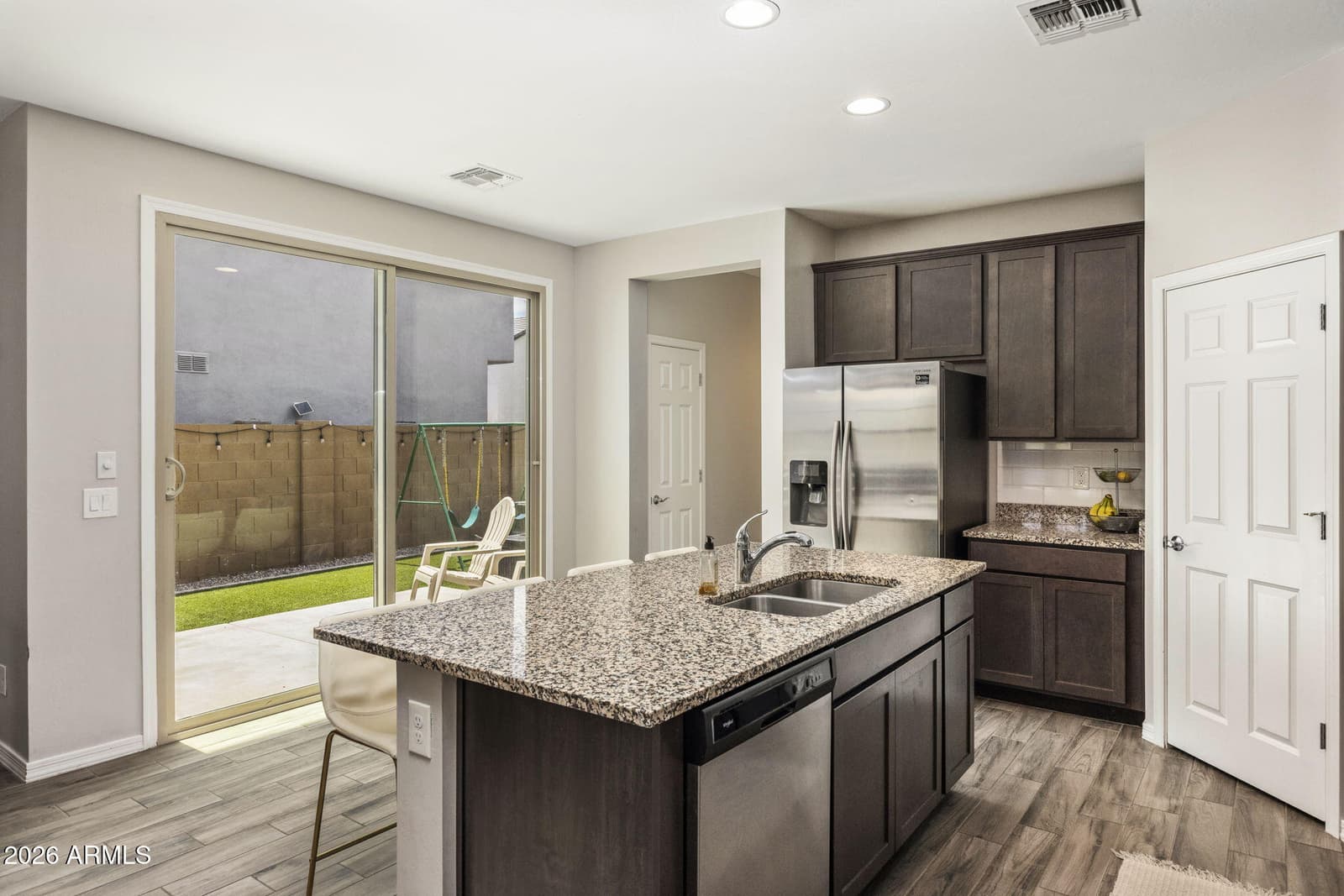 2022 W DESERT HOLLOW Drive, Phoenix, AZ 85085 — photo 8 of 25