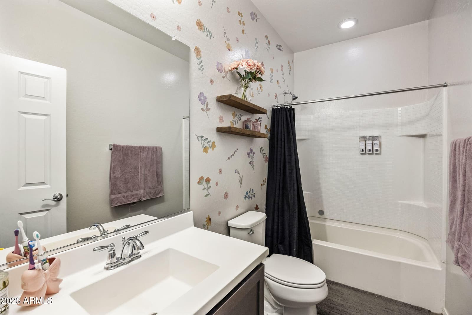 2022 W DESERT HOLLOW Drive, Phoenix, AZ 85085 — photo 15 of 25