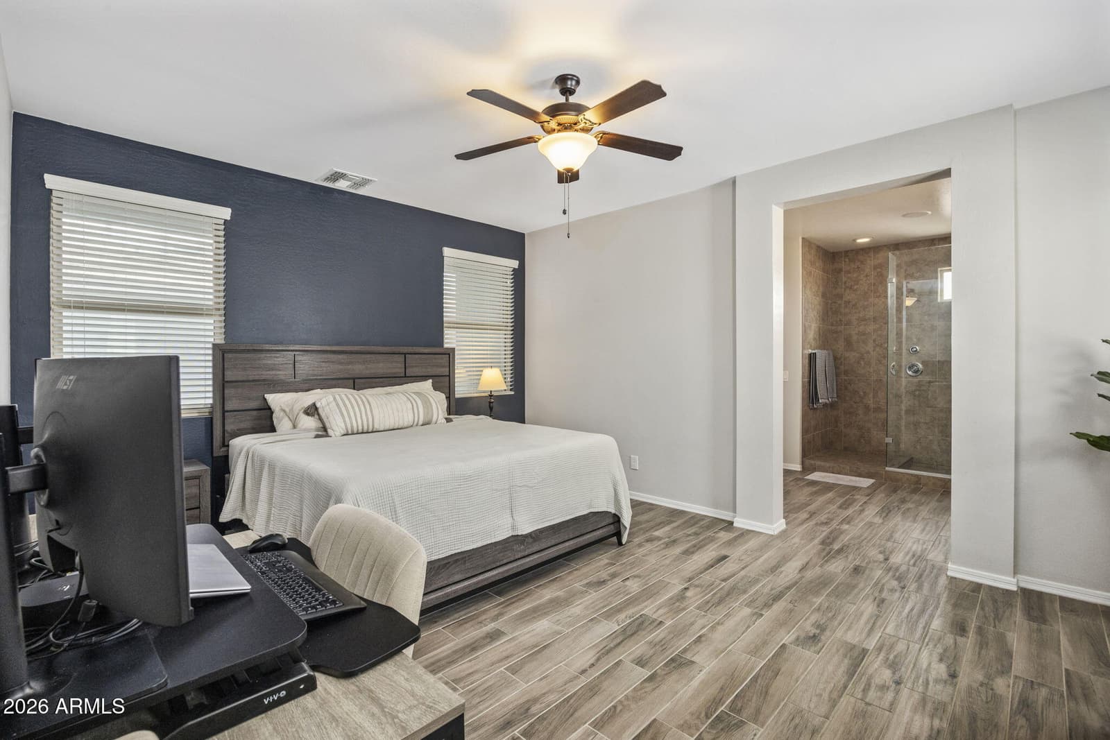 2022 W DESERT HOLLOW Drive, Phoenix, AZ 85085 — photo 9 of 25