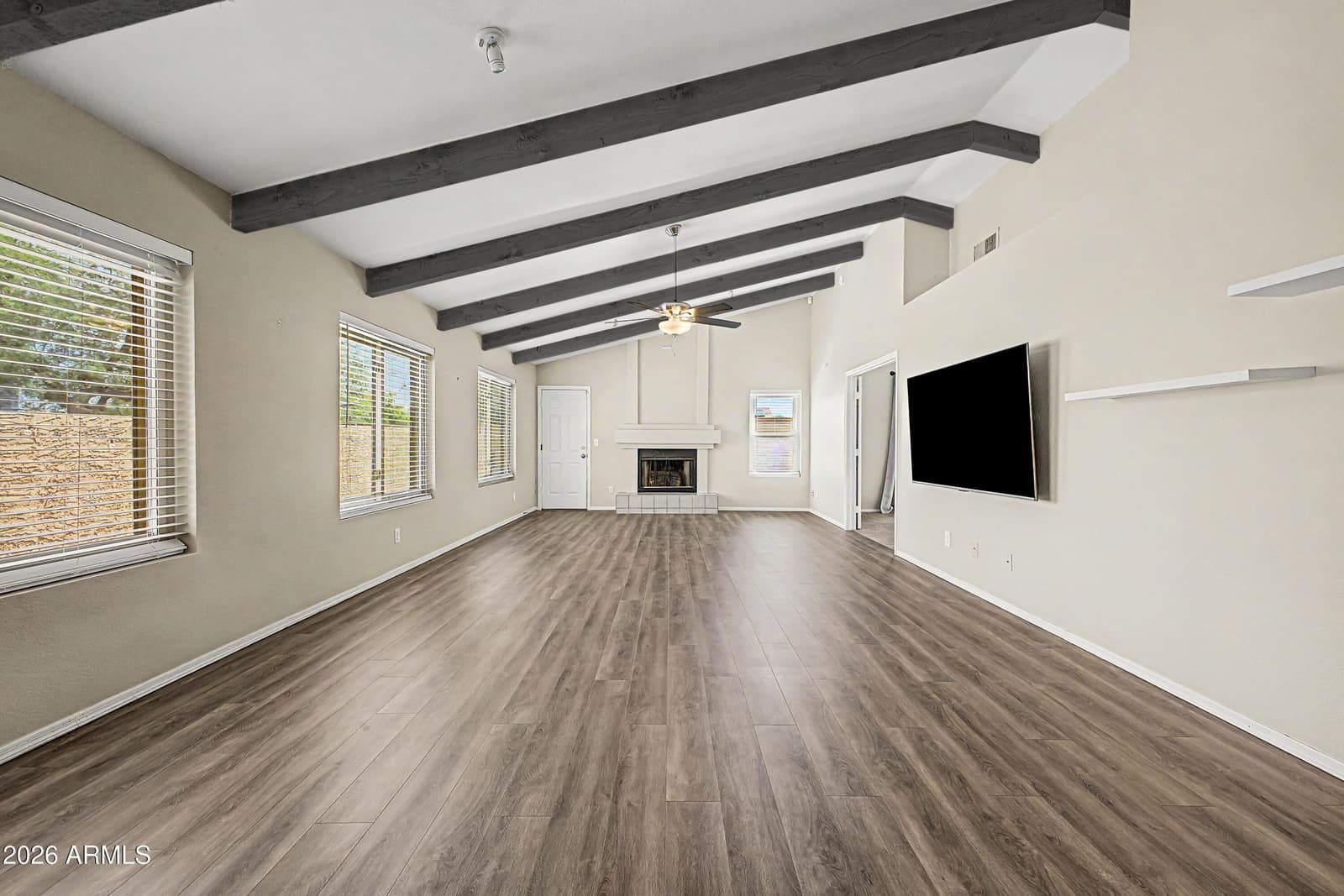 18625 N 15TH Place, Phoenix, AZ 85024 — photo 3 of 22