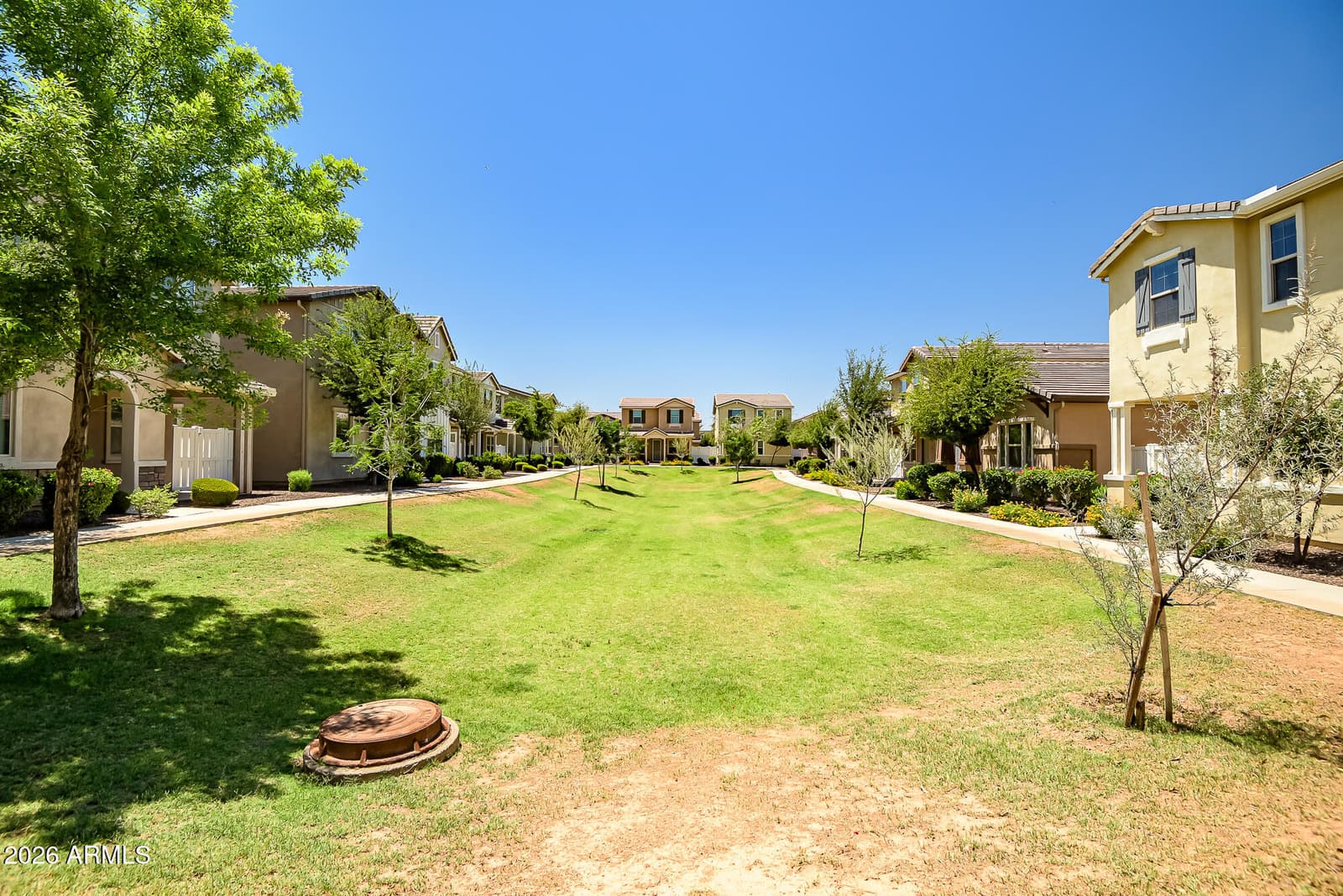 2252 S BASMATH Lane, Gilbert, AZ 85295 — photo 5 of 36