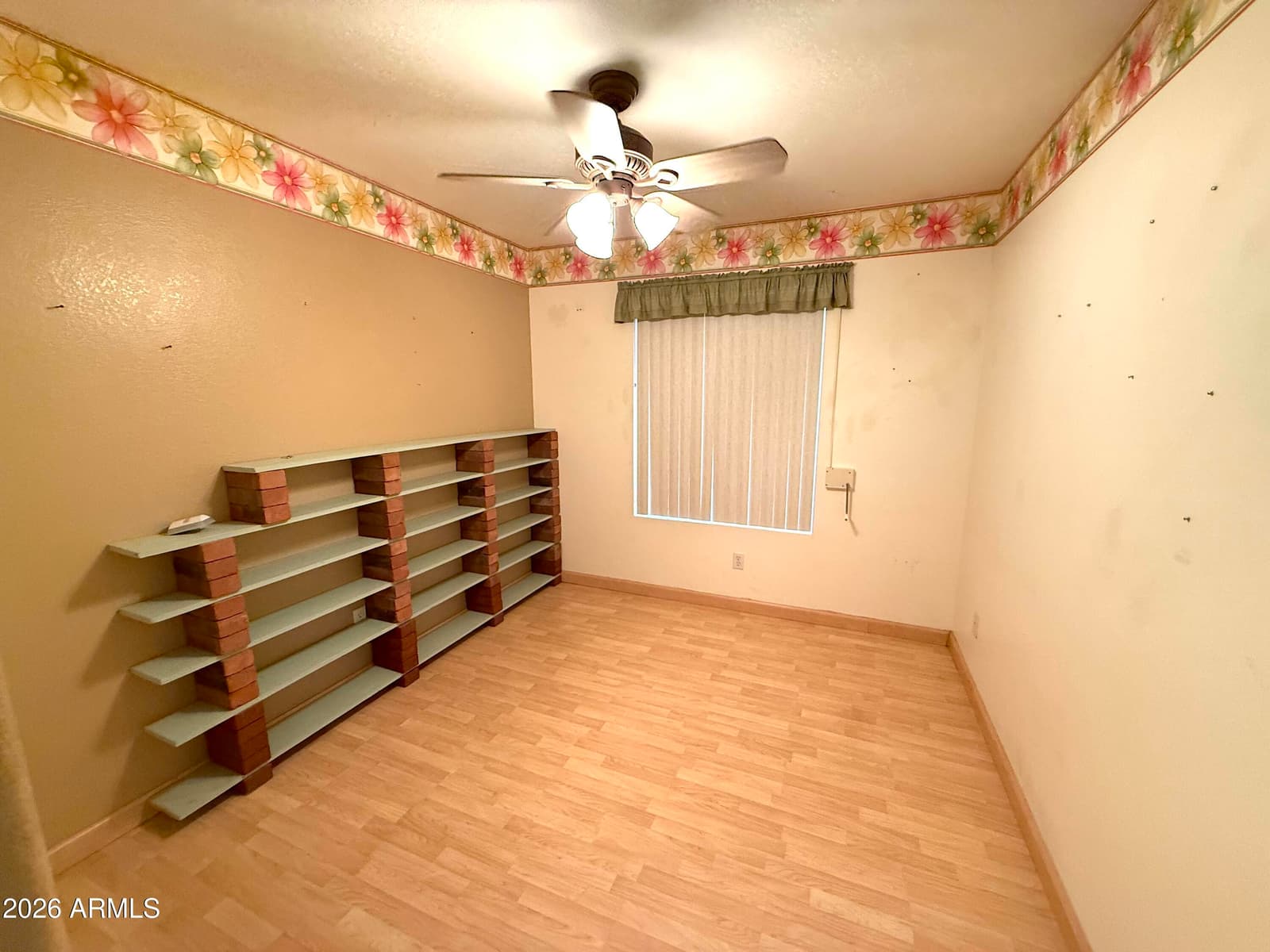 10781 W ROBIN Lane W, Peoria, AZ 85373 — photo 6 of 20