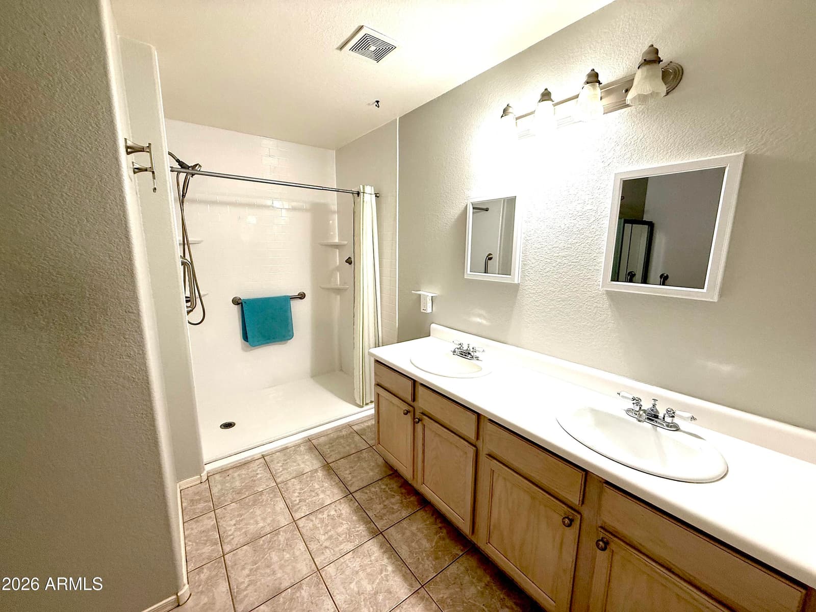 10781 W ROBIN Lane W, Peoria, AZ 85373 — photo 14 of 20