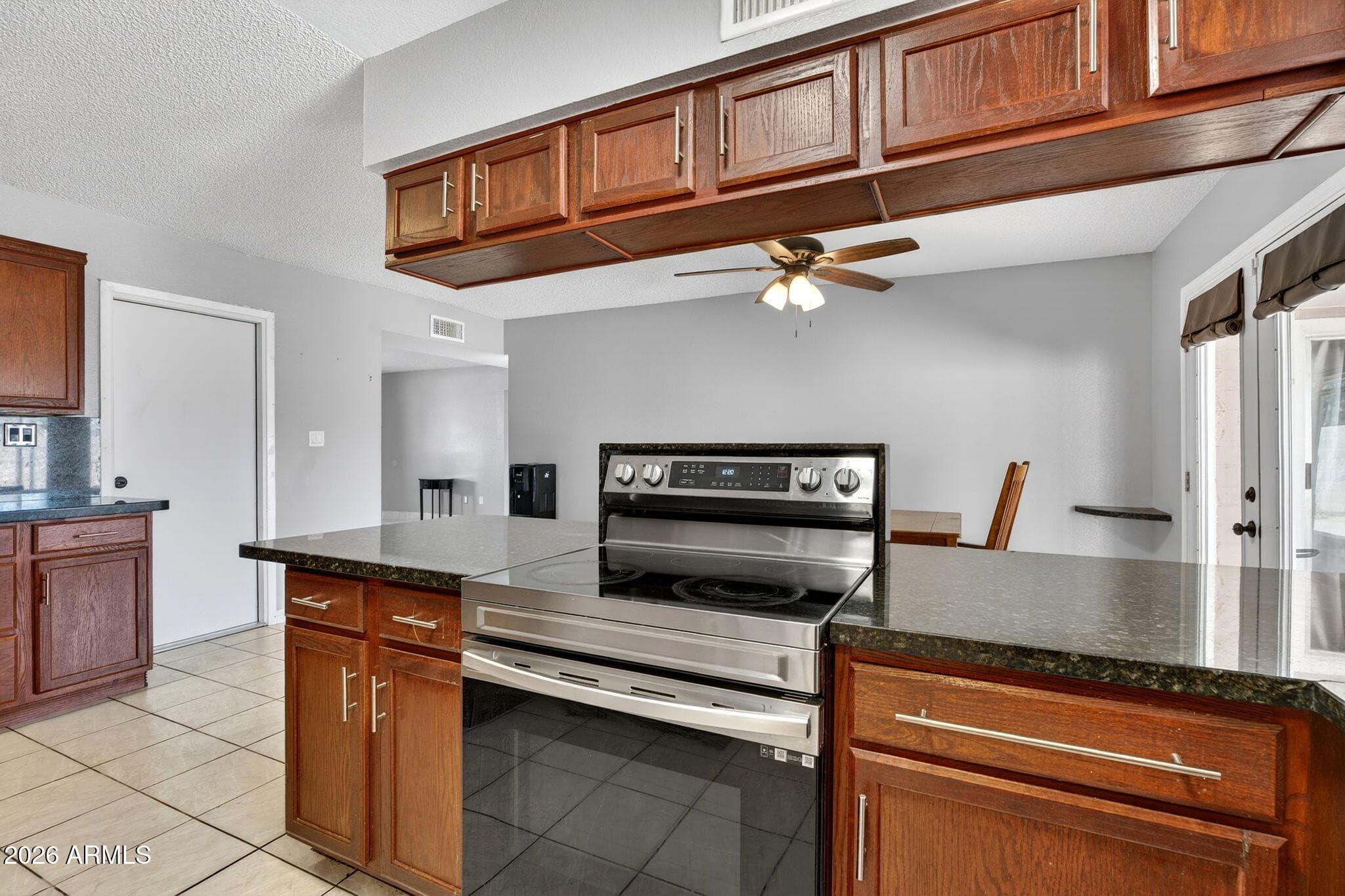 6426 W LAMAR Road, Glendale, AZ 85301 — photo 11 of 38