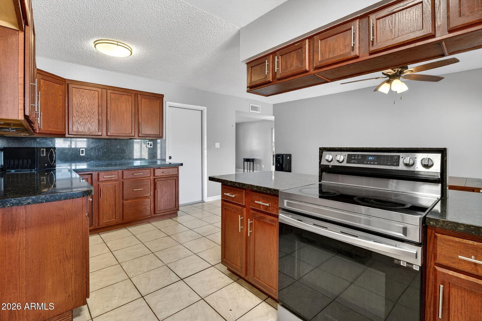 6426 W LAMAR Road, Glendale, AZ 85301 — photo 12 of 38