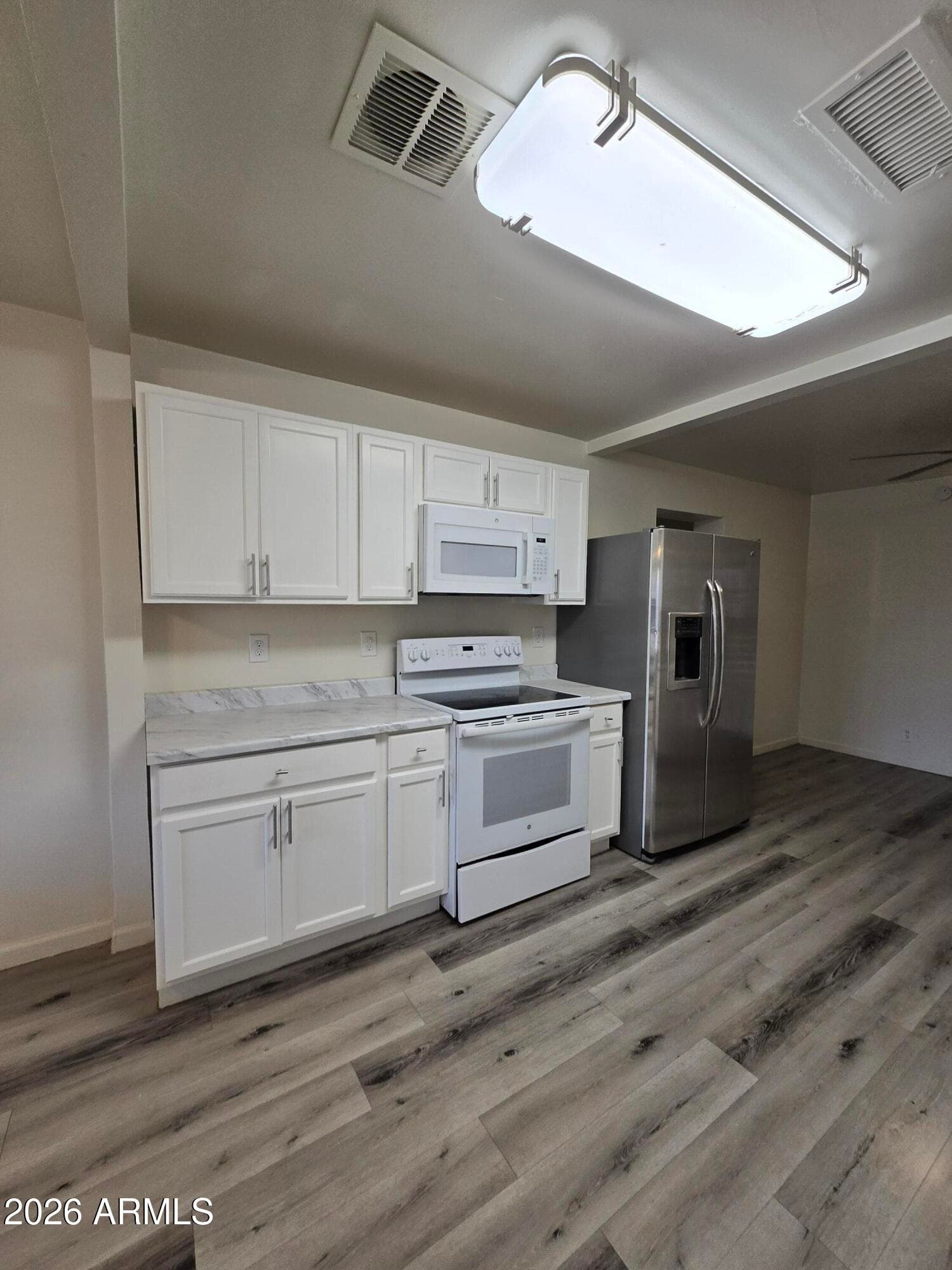 3024 N 37TH Drive, Phoenix, AZ 85019 — photo 8 of 24