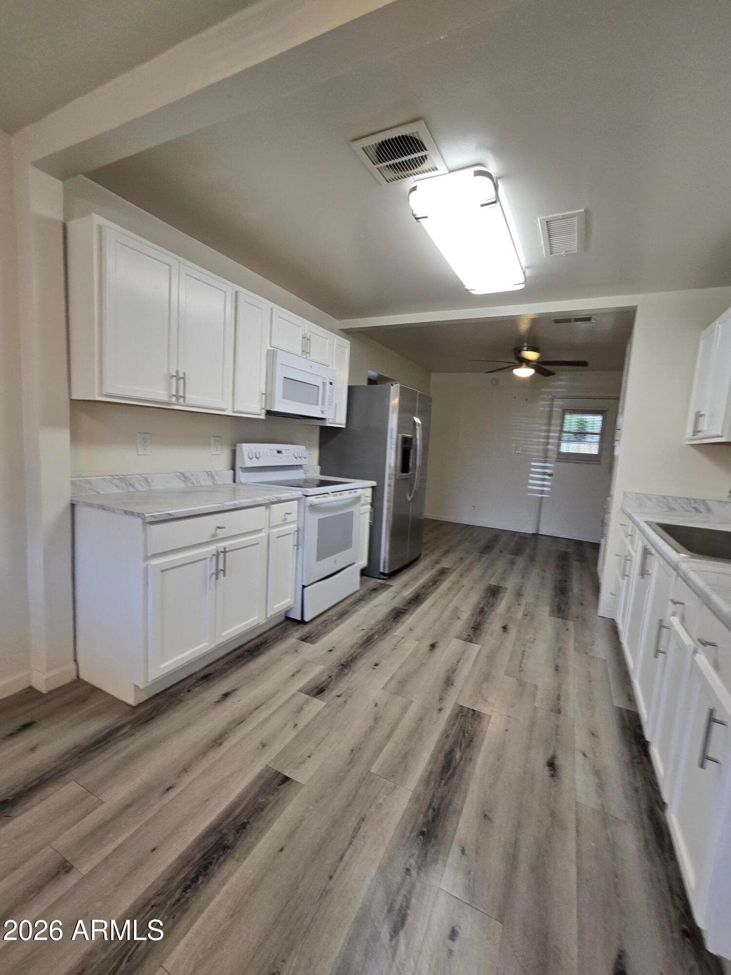 3024 N 37TH Drive, Phoenix, AZ 85019 — photo 9 of 24