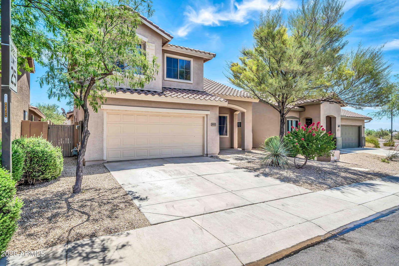 39517 N HILLERMAN Way, Phoenix, AZ 85086 — photo 3 of 48