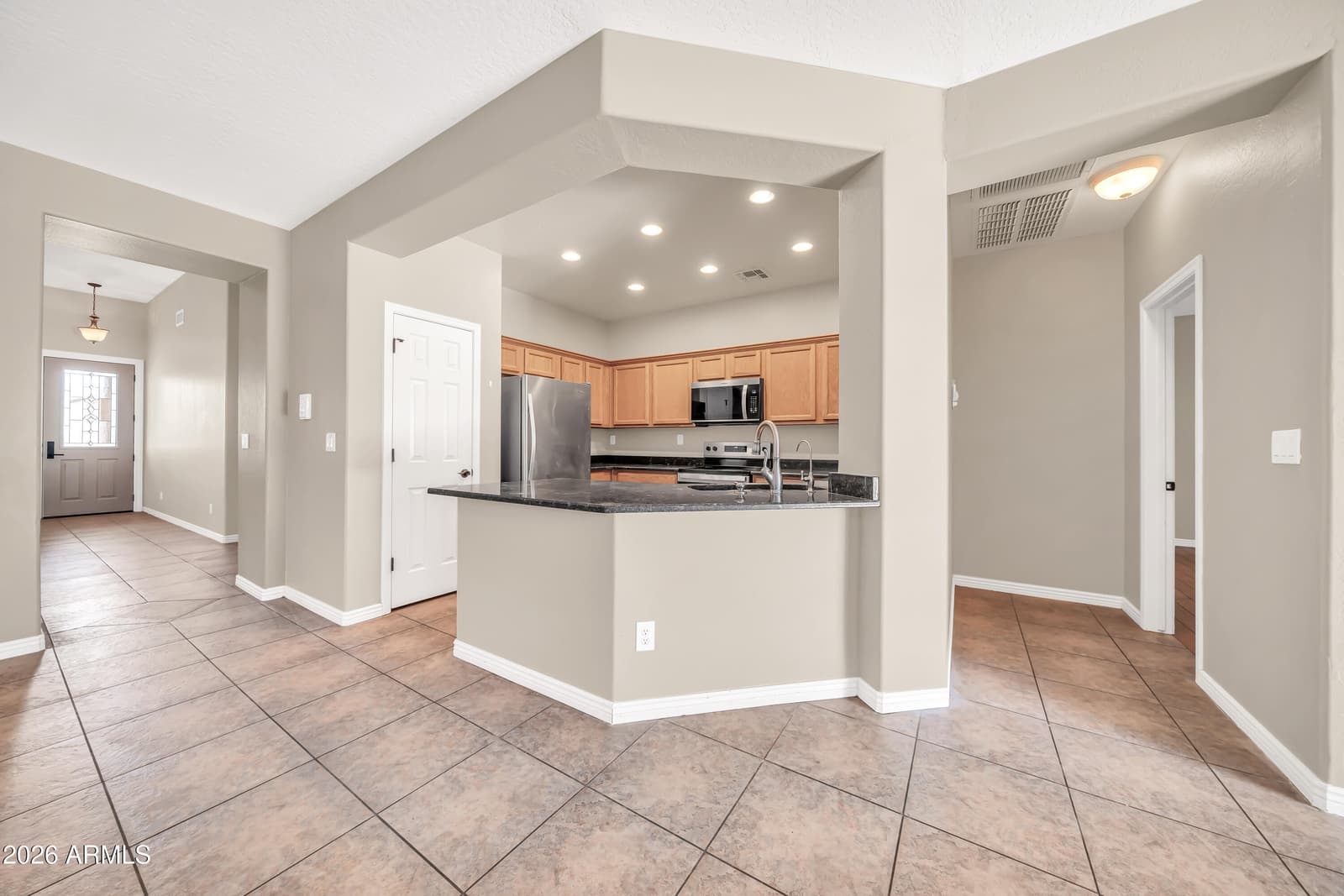 39517 N HILLERMAN Way, Phoenix, AZ 85086 — photo 8 of 48