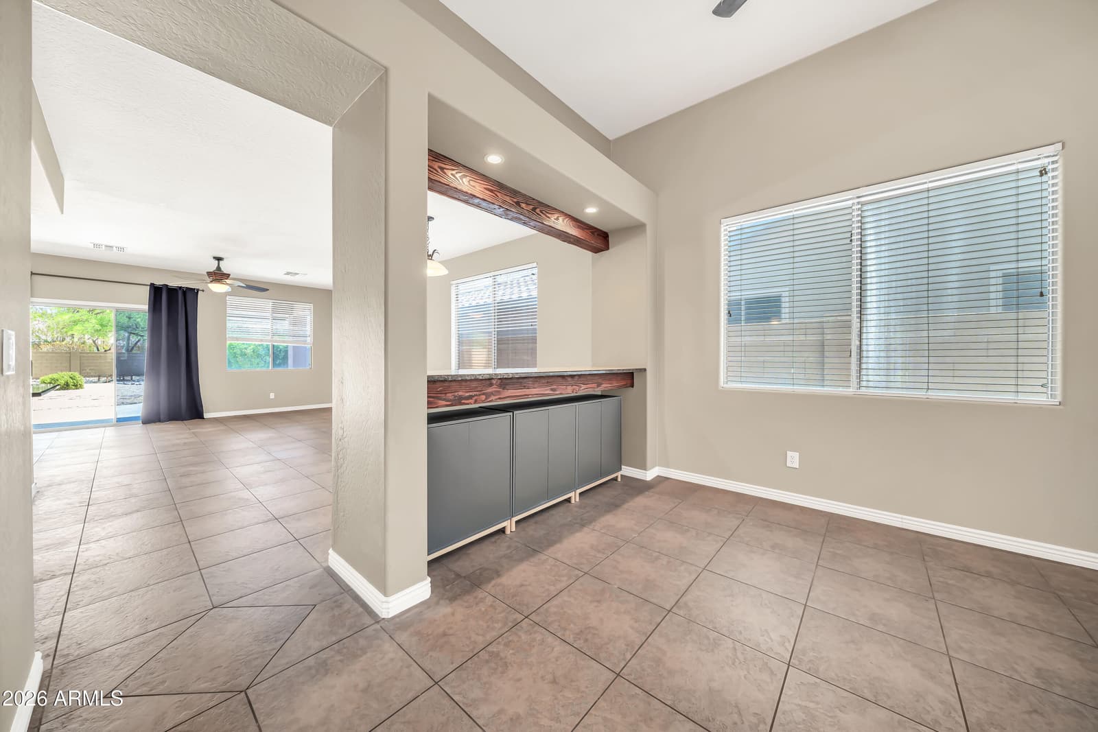 39517 N HILLERMAN Way, Phoenix, AZ 85086 — photo 12 of 48
