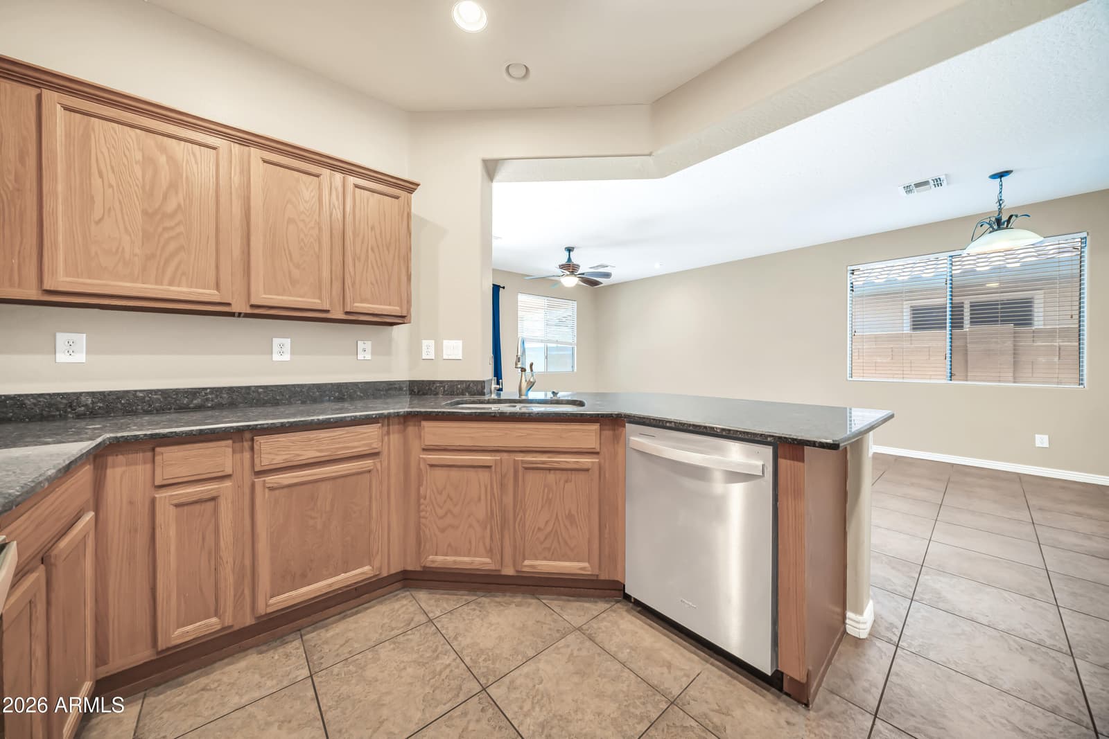 39517 N HILLERMAN Way, Phoenix, AZ 85086 — photo 18 of 48