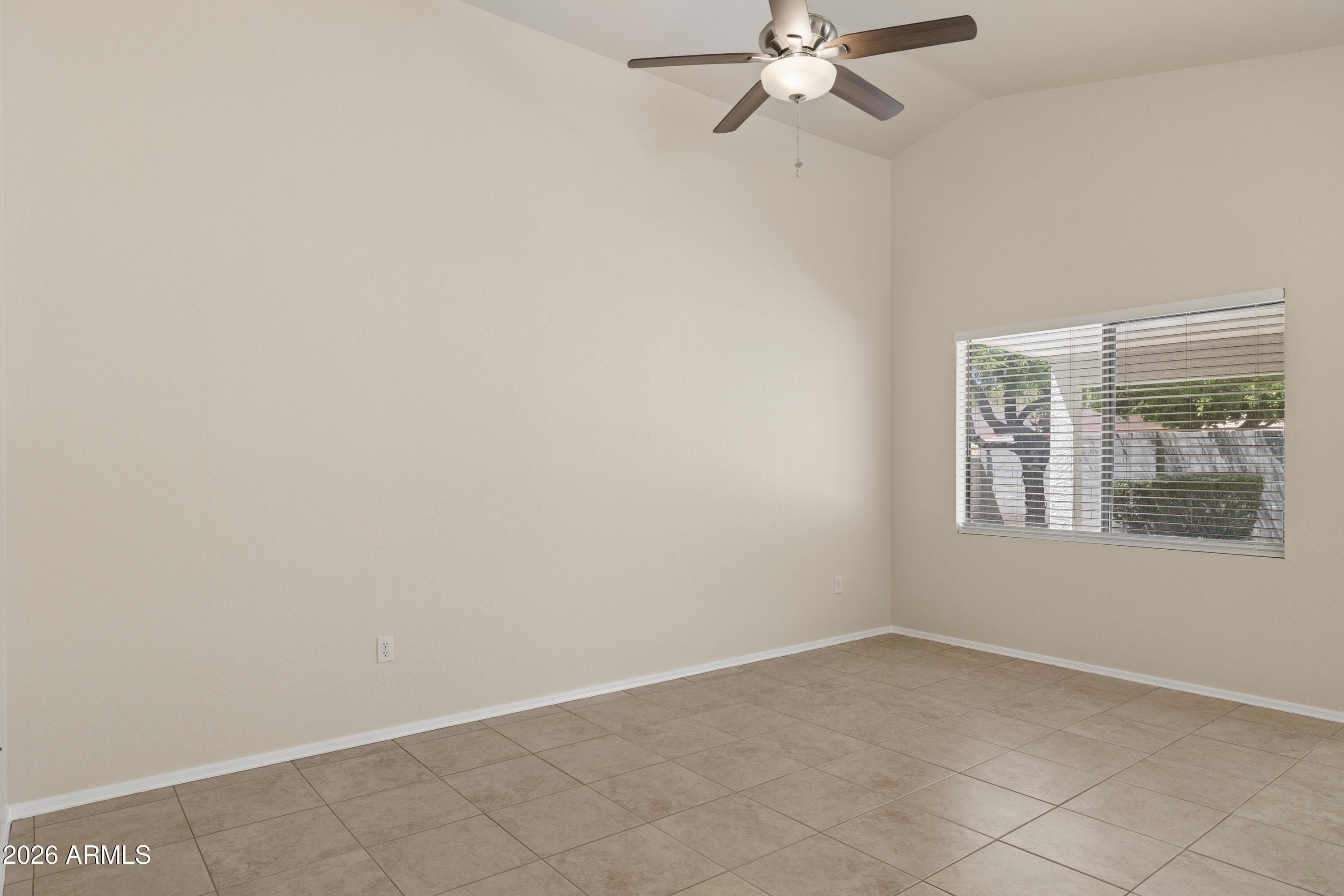 826 E POTTER Drive, Phoenix, AZ 85024 — photo 10 of 32