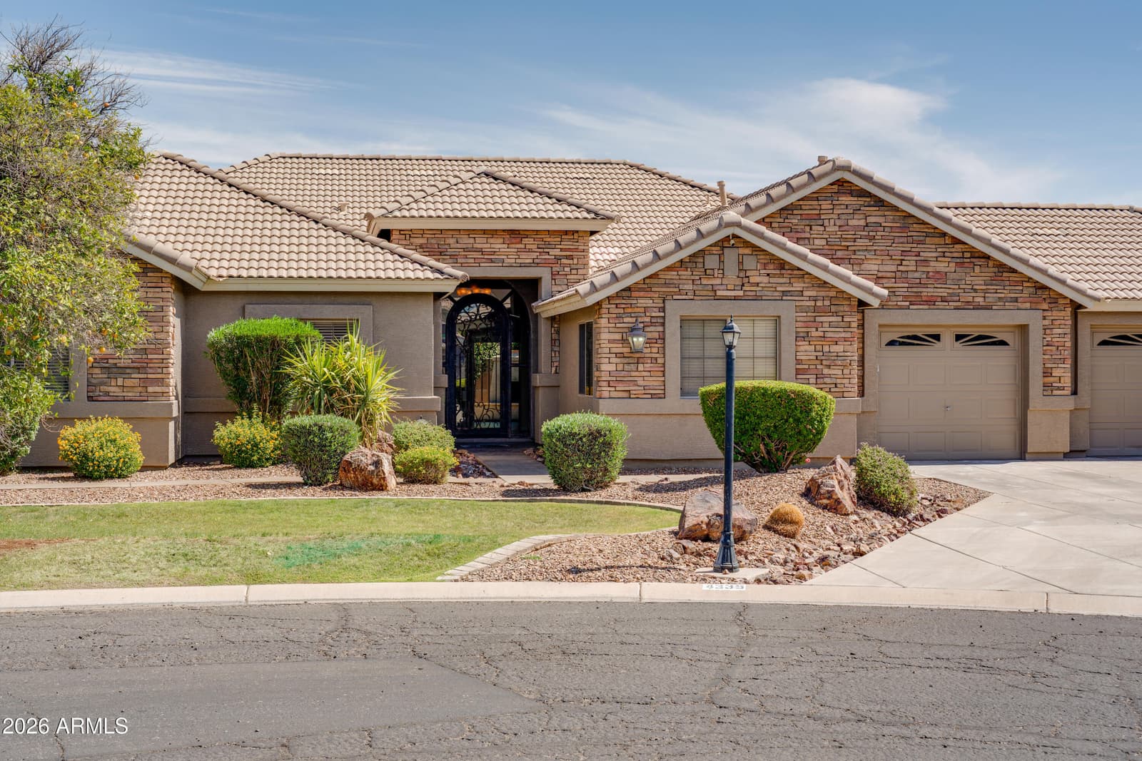 4335 E FOX Circle, Mesa, AZ 85205 — photo 7 of 71