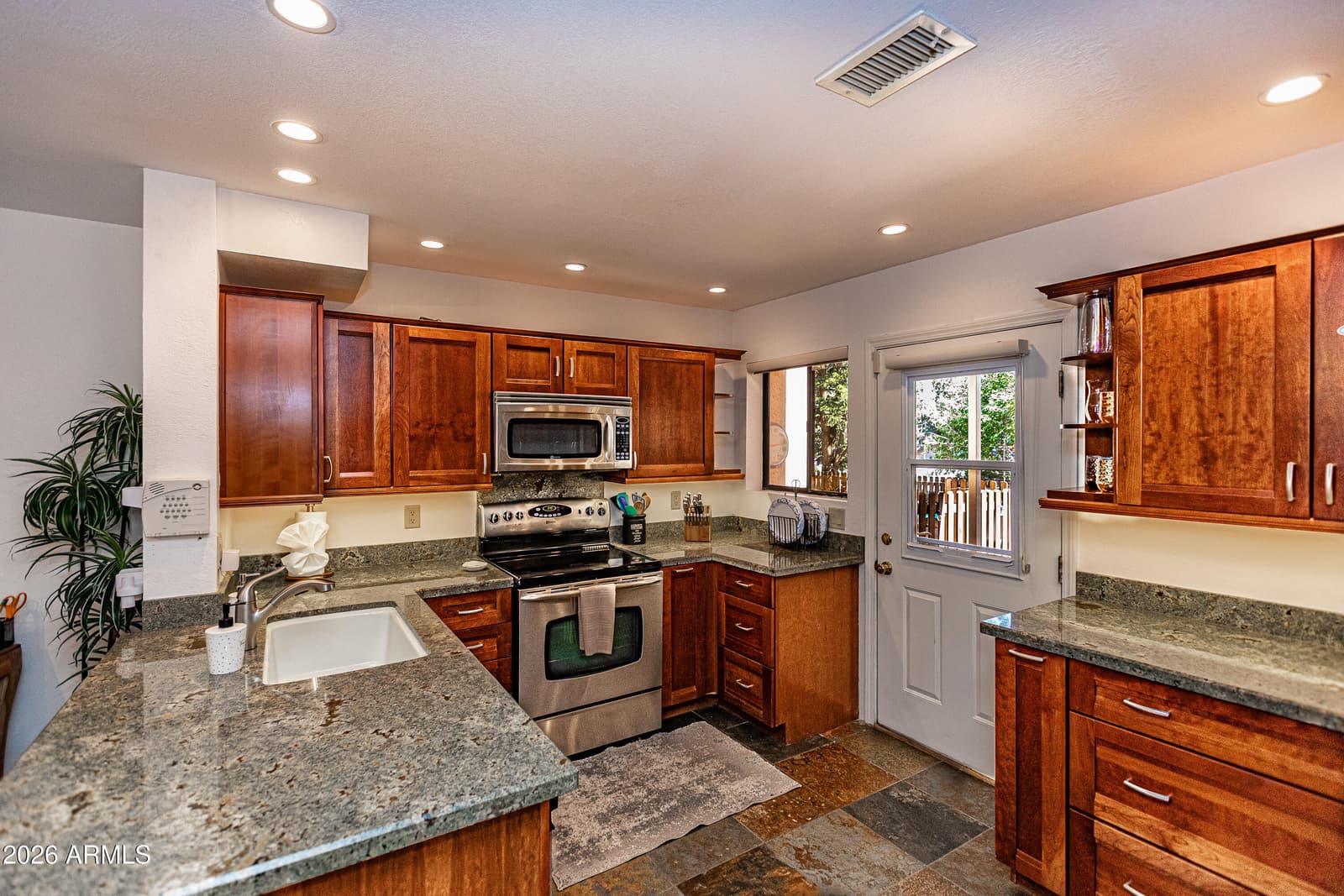 155 S CANYON DIABLO Road 6, Sedona, AZ 86351 — photo 5 of 28