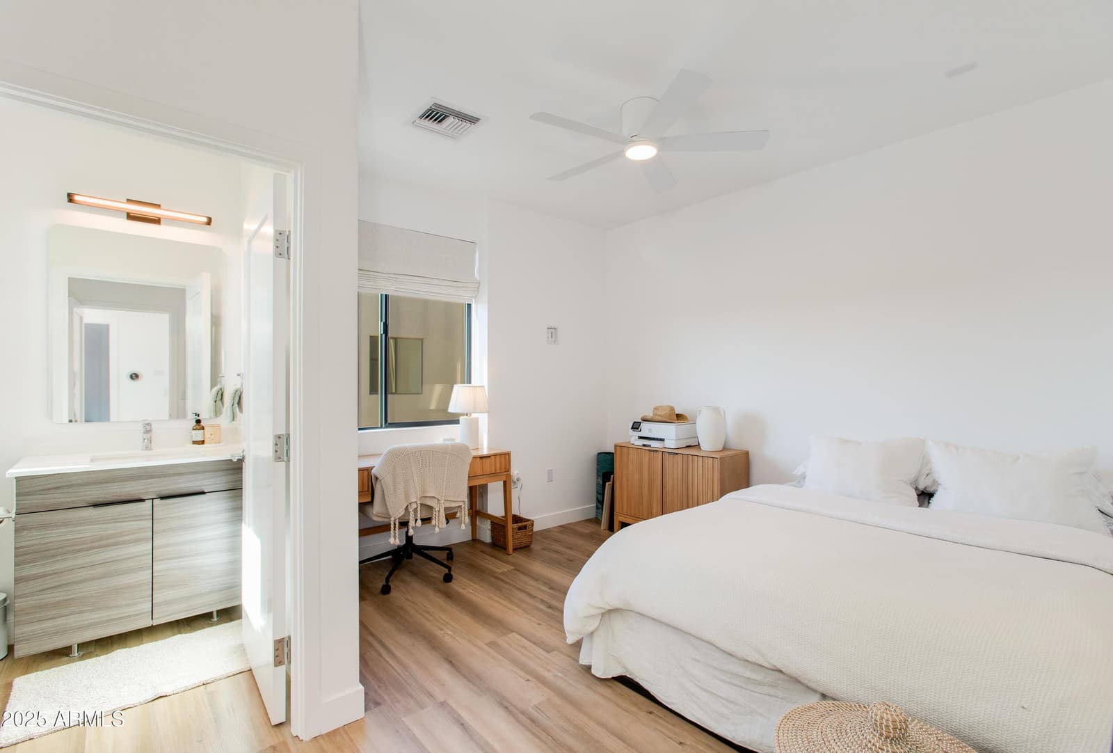 4220 N 32nd Street Unit 37, Phoenix, AZ 85018 — photo 13 of 19