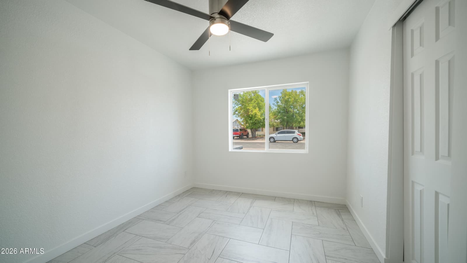 18218 N 33RD Drive, Phoenix, AZ 85053 — photo 12 of 22