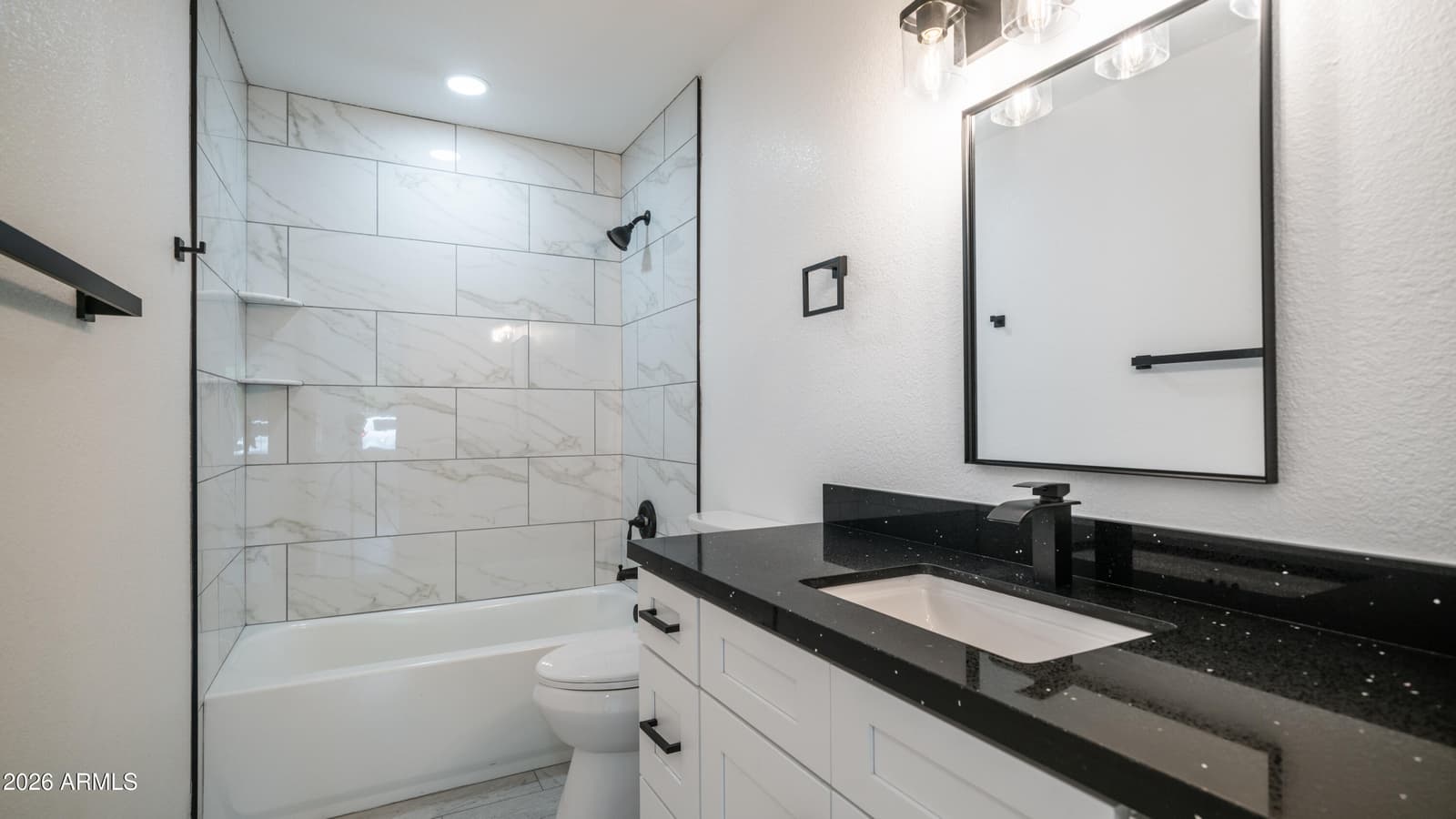 18218 N 33RD Drive, Phoenix, AZ 85053 — photo 13 of 22
