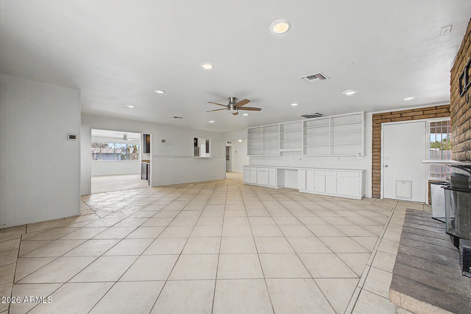 3620 S TERRACE Road, Tempe, AZ 85282 — photo 10 of 36