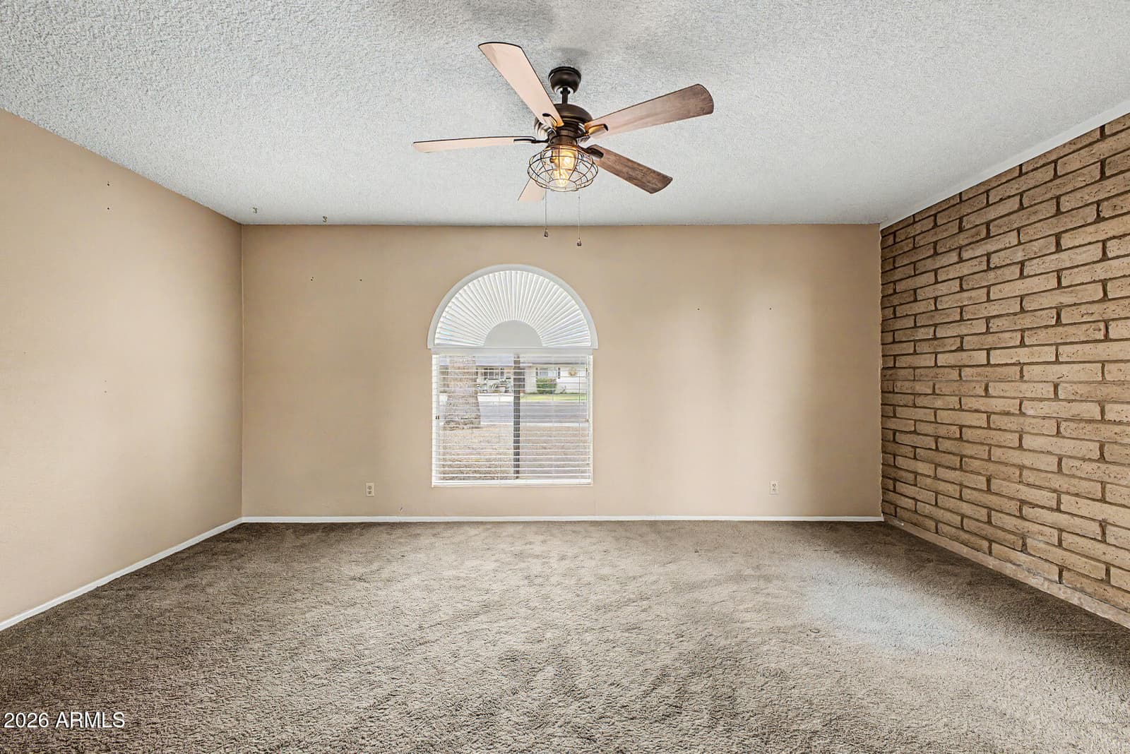 2021 W MYRTLE Avenue, Phoenix, AZ 85021 — photo 7 of 29