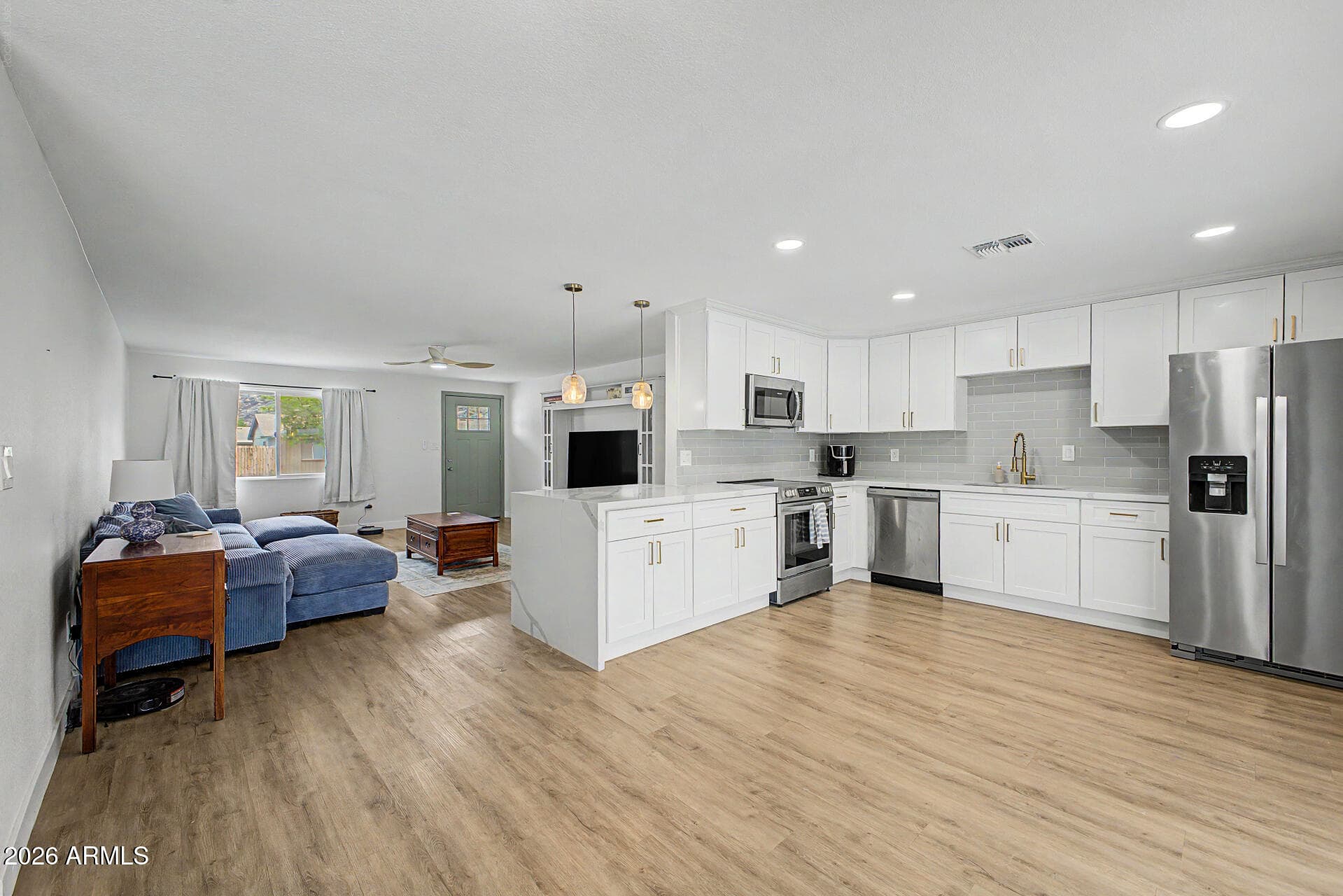 1523 W SURREY Avenue, Phoenix, AZ 85029 — photo 12 of 27