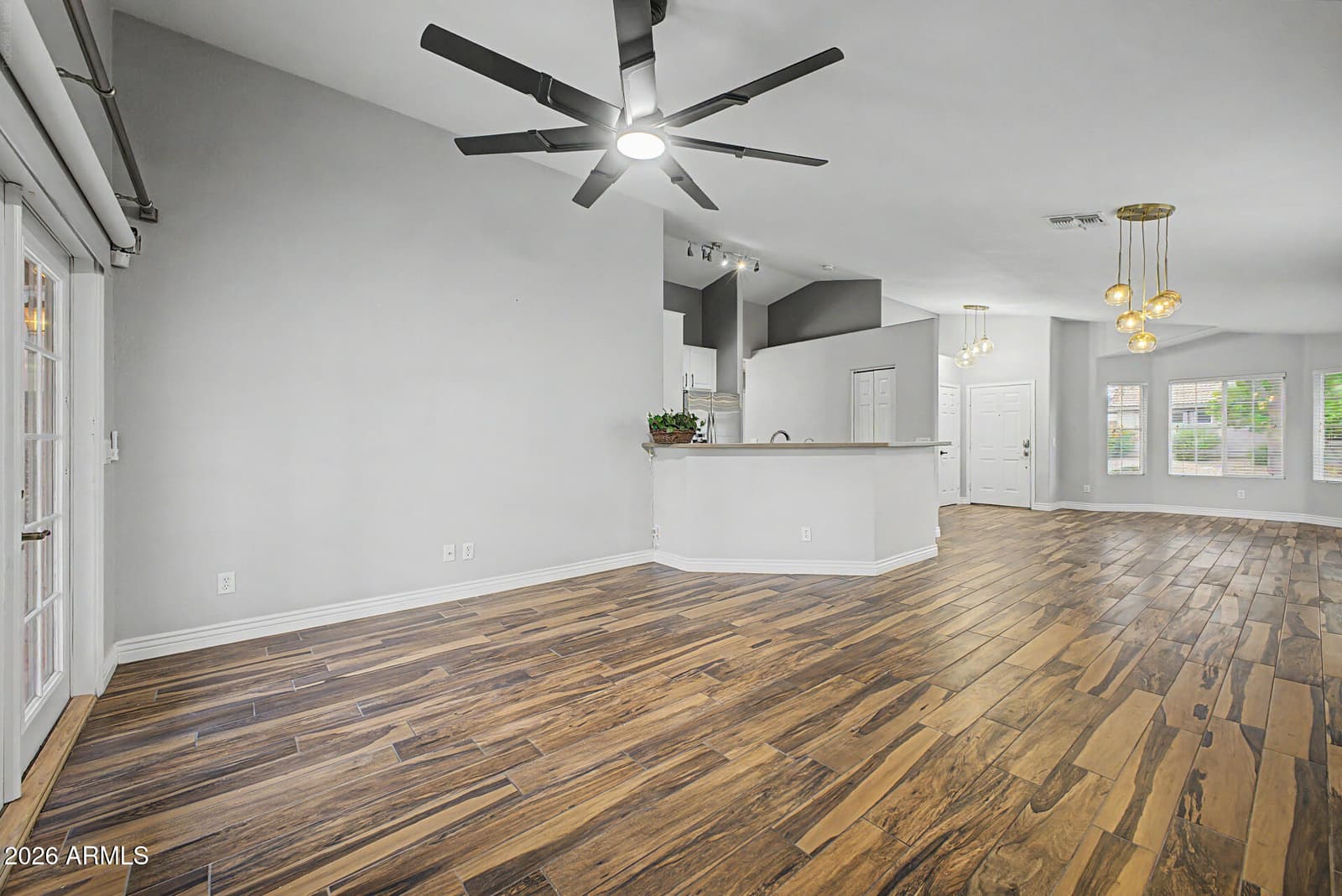 16036 N 11TH Avenue 1058, Phoenix, AZ 85023 — photo 31 of 57