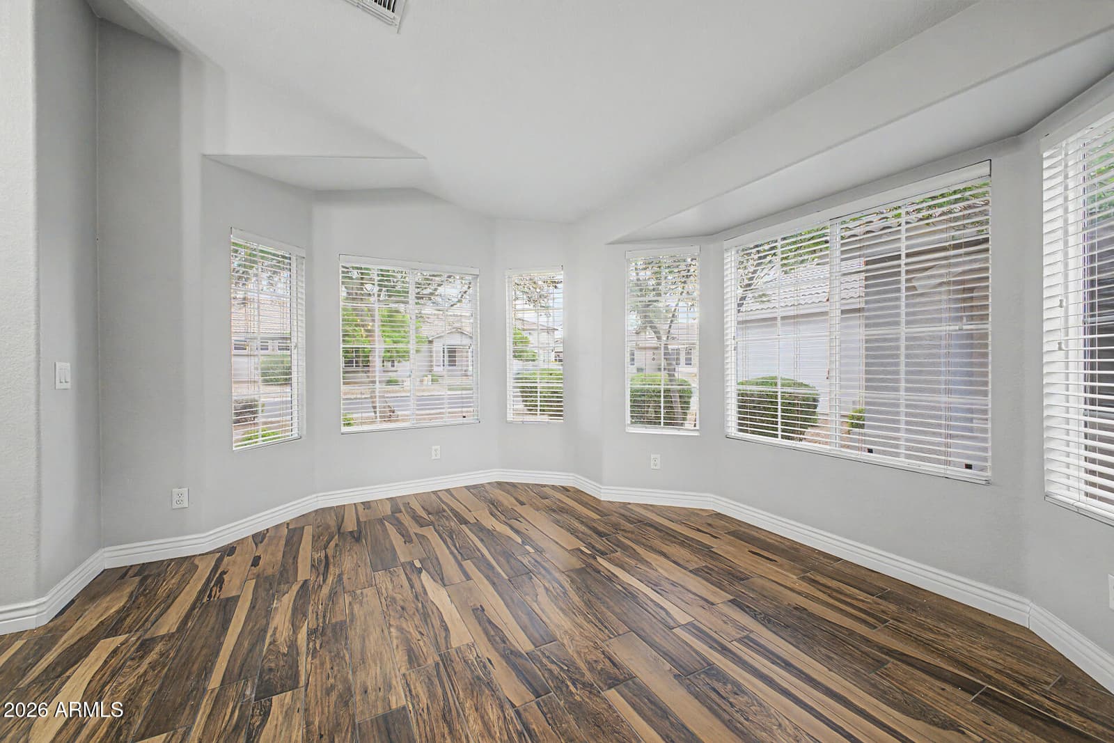 16036 N 11TH Avenue 1058, Phoenix, AZ 85023 — photo 33 of 57