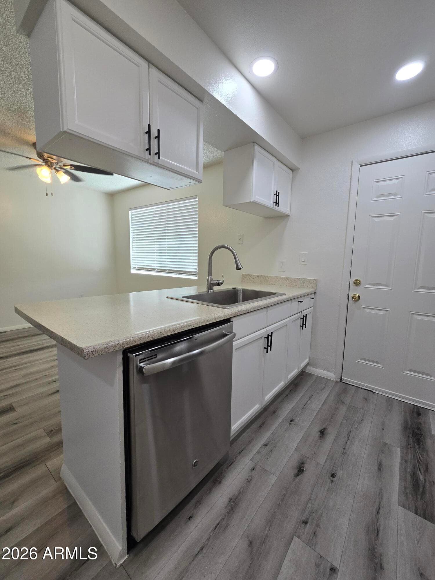 1609 N 48TH Avenue, Phoenix, AZ 85035 — photo 6 of 16