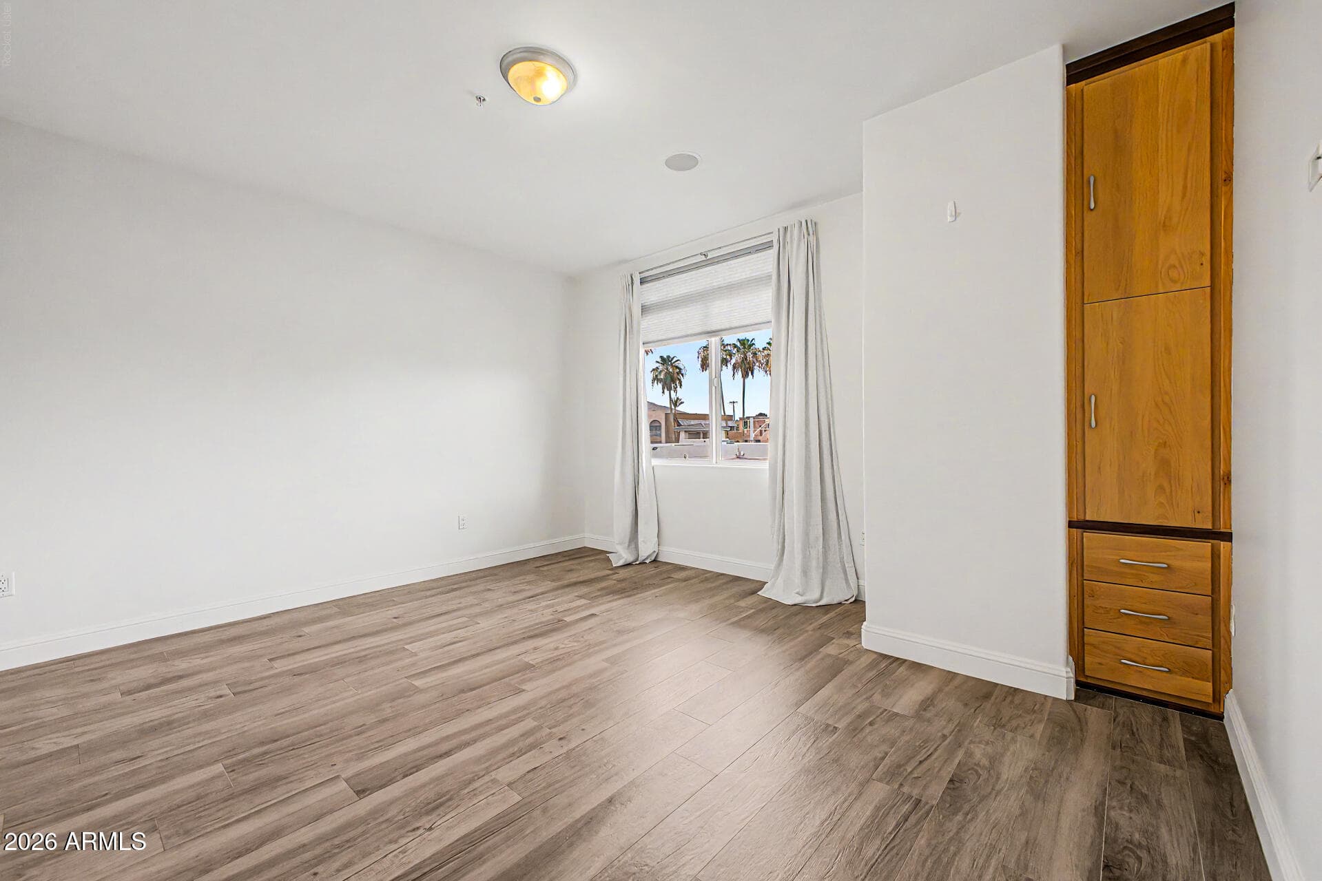 3801 N GOLDWATER Boulevard 204, Scottsdale, AZ 85251 — photo 14 of 33