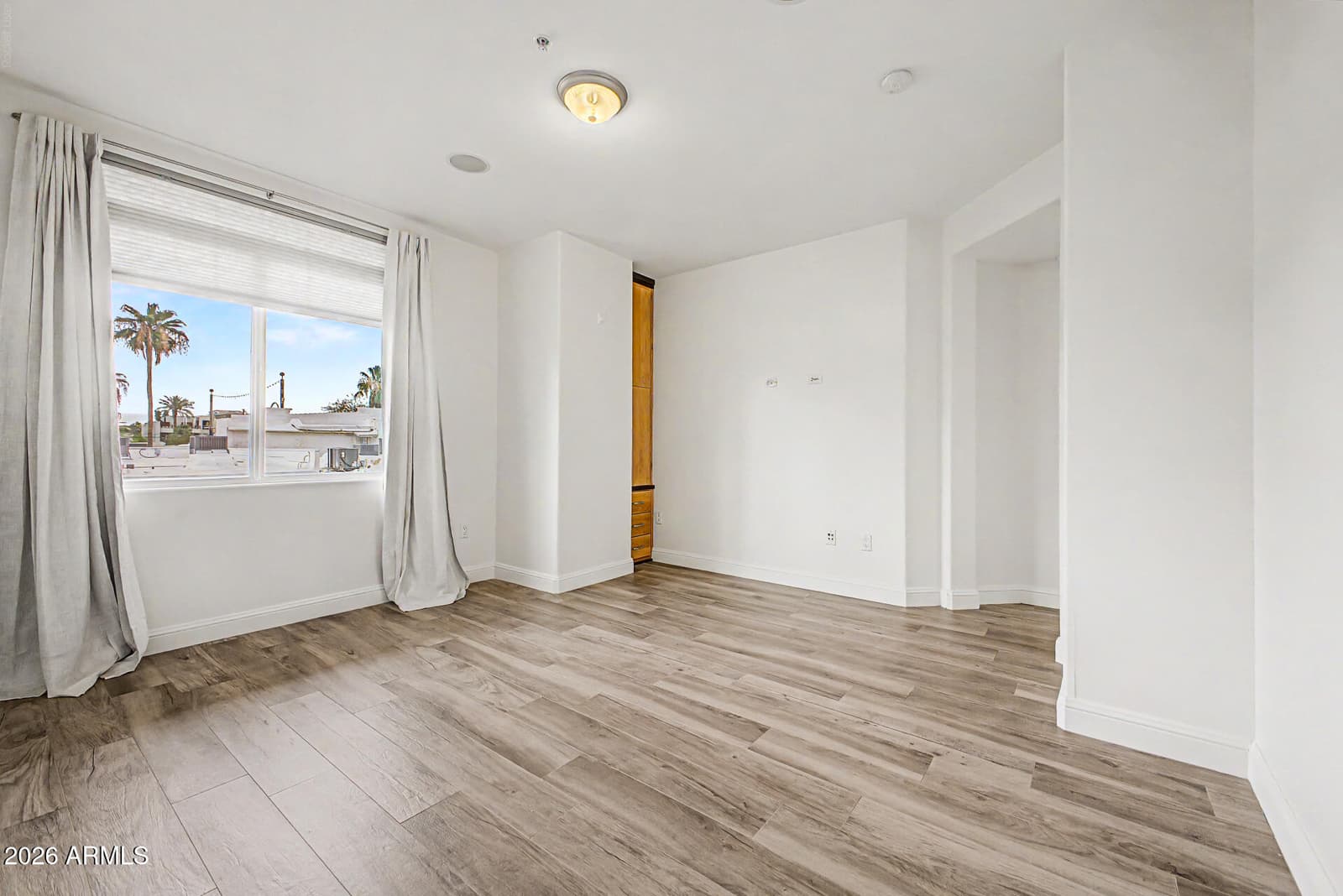 3801 N GOLDWATER Boulevard 204, Scottsdale, AZ 85251 — photo 10 of 33