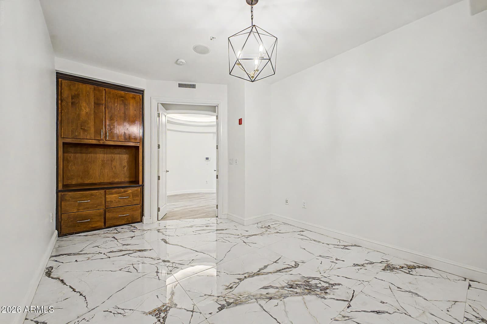 3801 N GOLDWATER Boulevard 204, Scottsdale, AZ 85251 — photo 19 of 33
