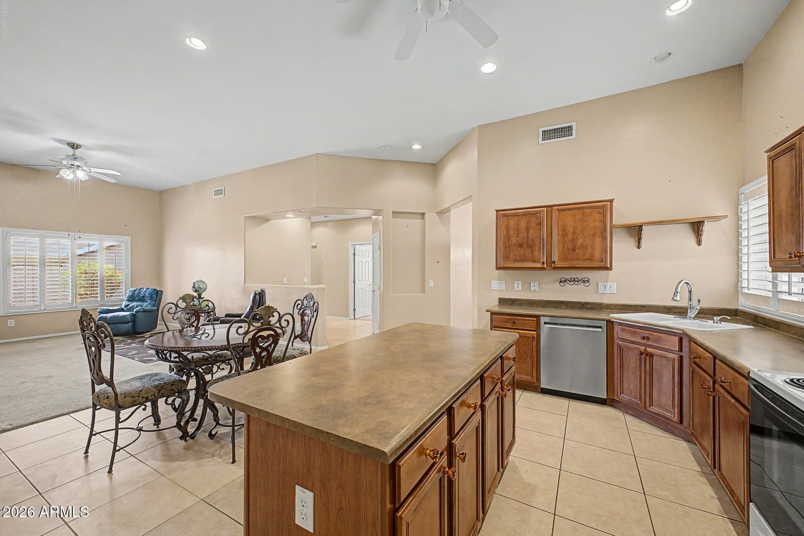 3386 E THORNTON Avenue, Gilbert, AZ 85297 — photo 9 of 35