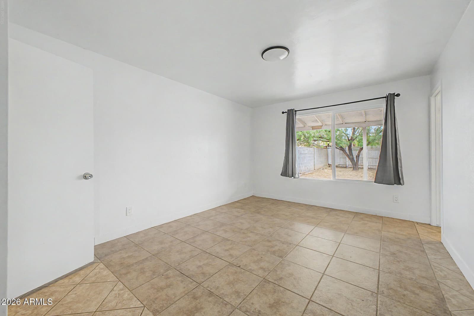 6920 W FILLMORE Street, Phoenix, AZ 85043 — photo 11 of 21