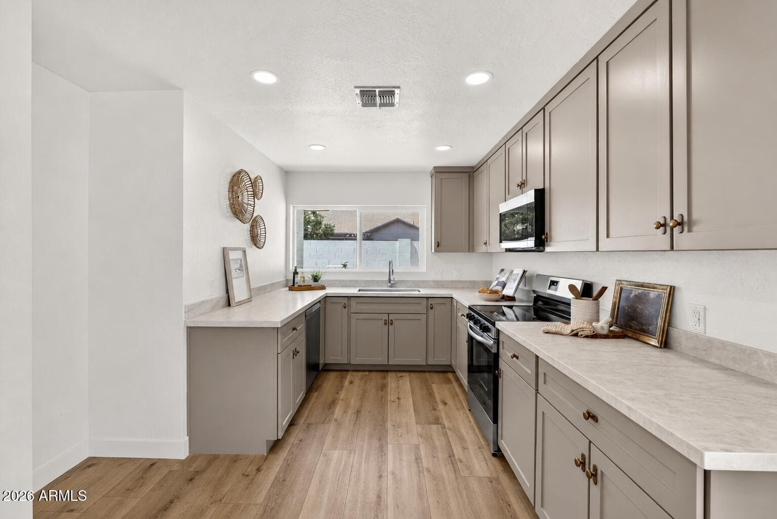 2104 E ENID Avenue, Mesa, AZ 85204 — photo 13 of 36