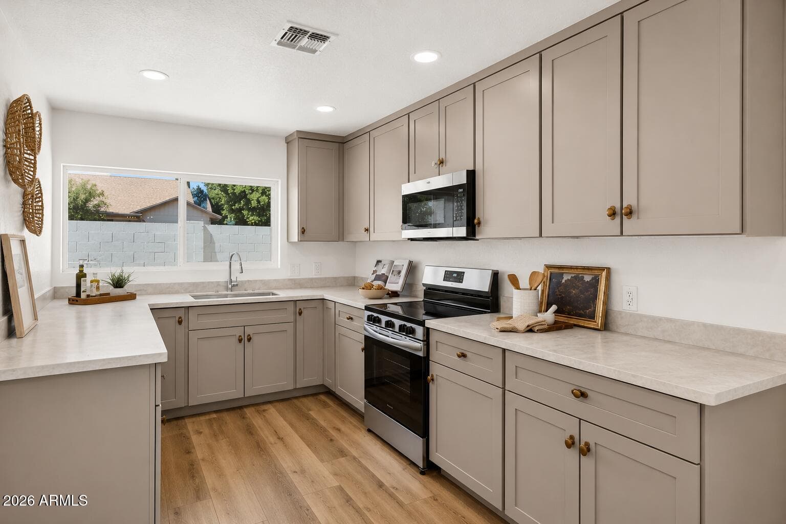 2104 E ENID Avenue, Mesa, AZ 85204 — photo 12 of 36