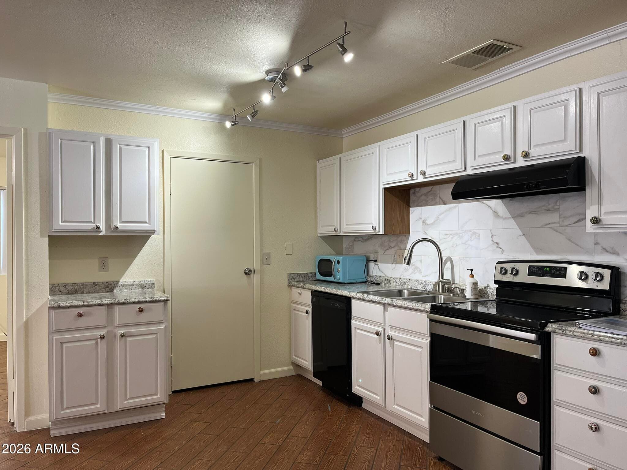 3511 E BASELINE Road 1213, Phoenix, AZ 85042