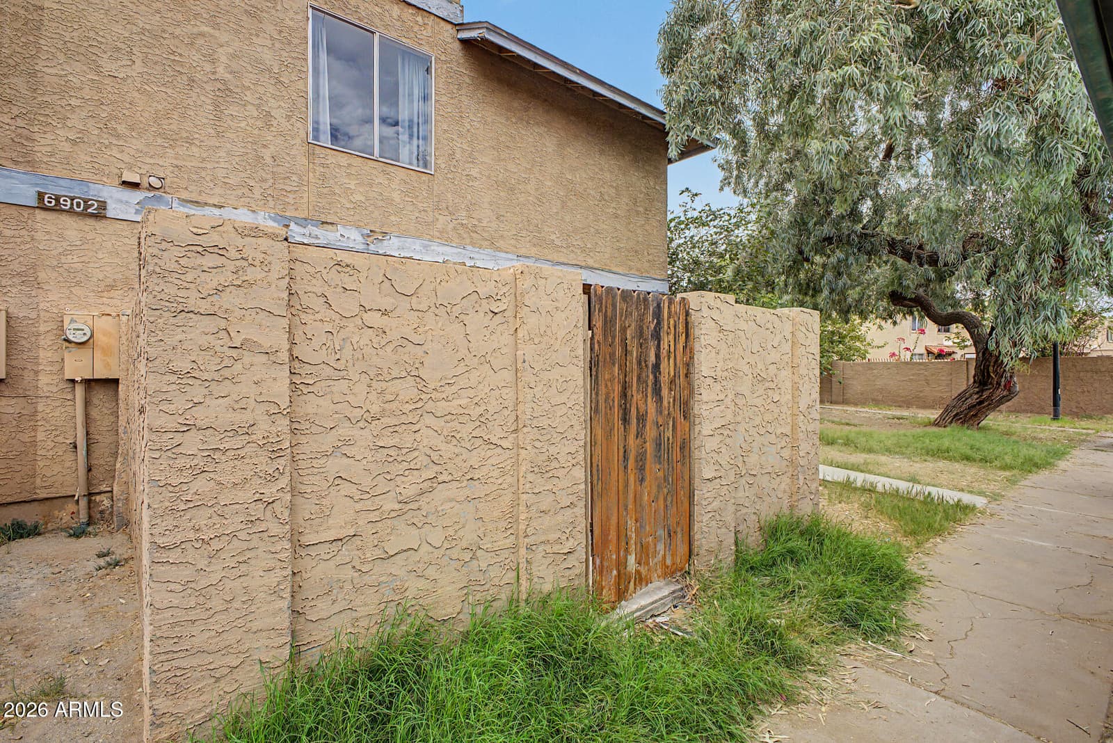 6902 W DEVONSHIRE Avenue 1281, Phoenix, AZ 85033 — photo 2 of 35