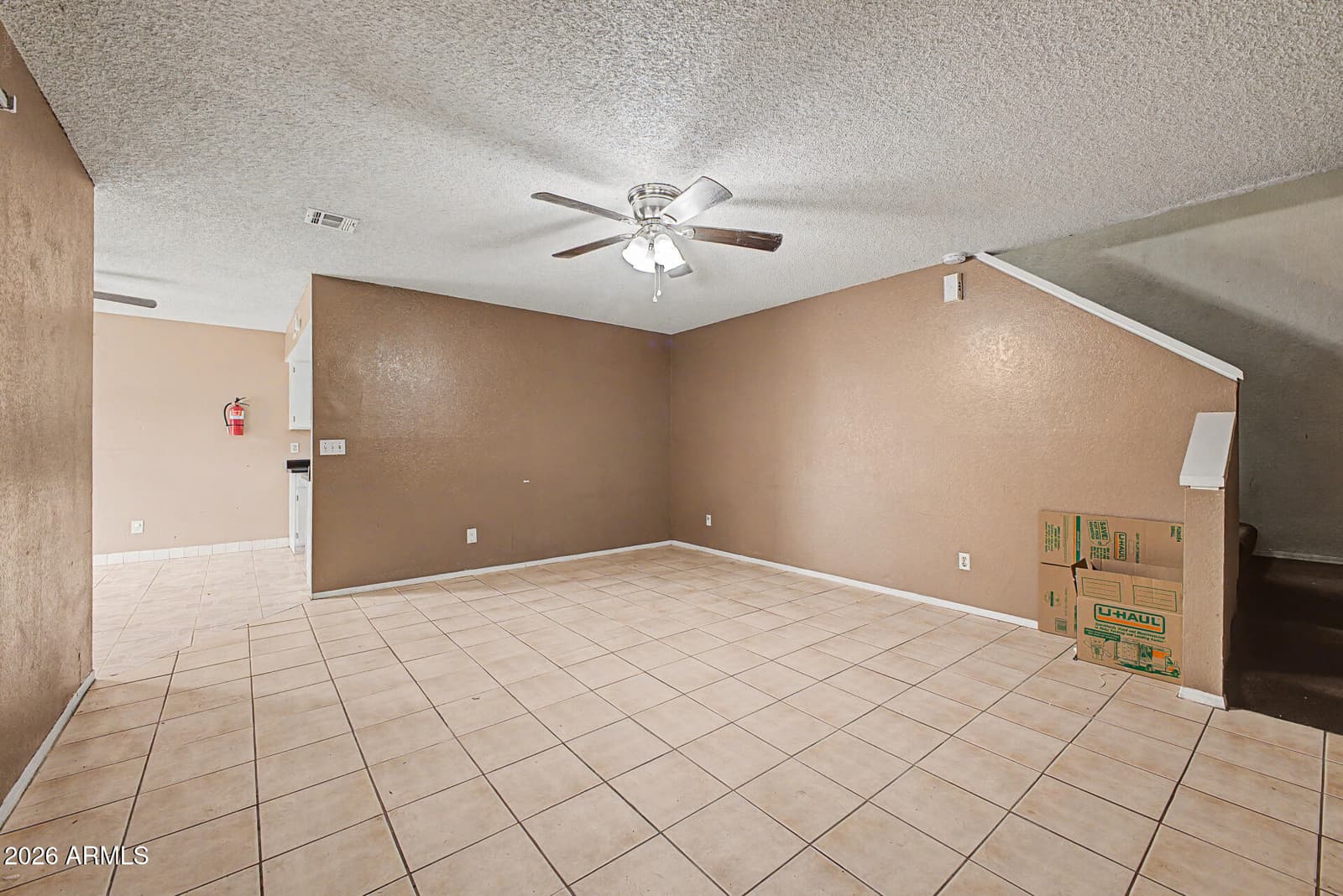 6902 W DEVONSHIRE Avenue 1281, Phoenix, AZ 85033 — photo 4 of 35