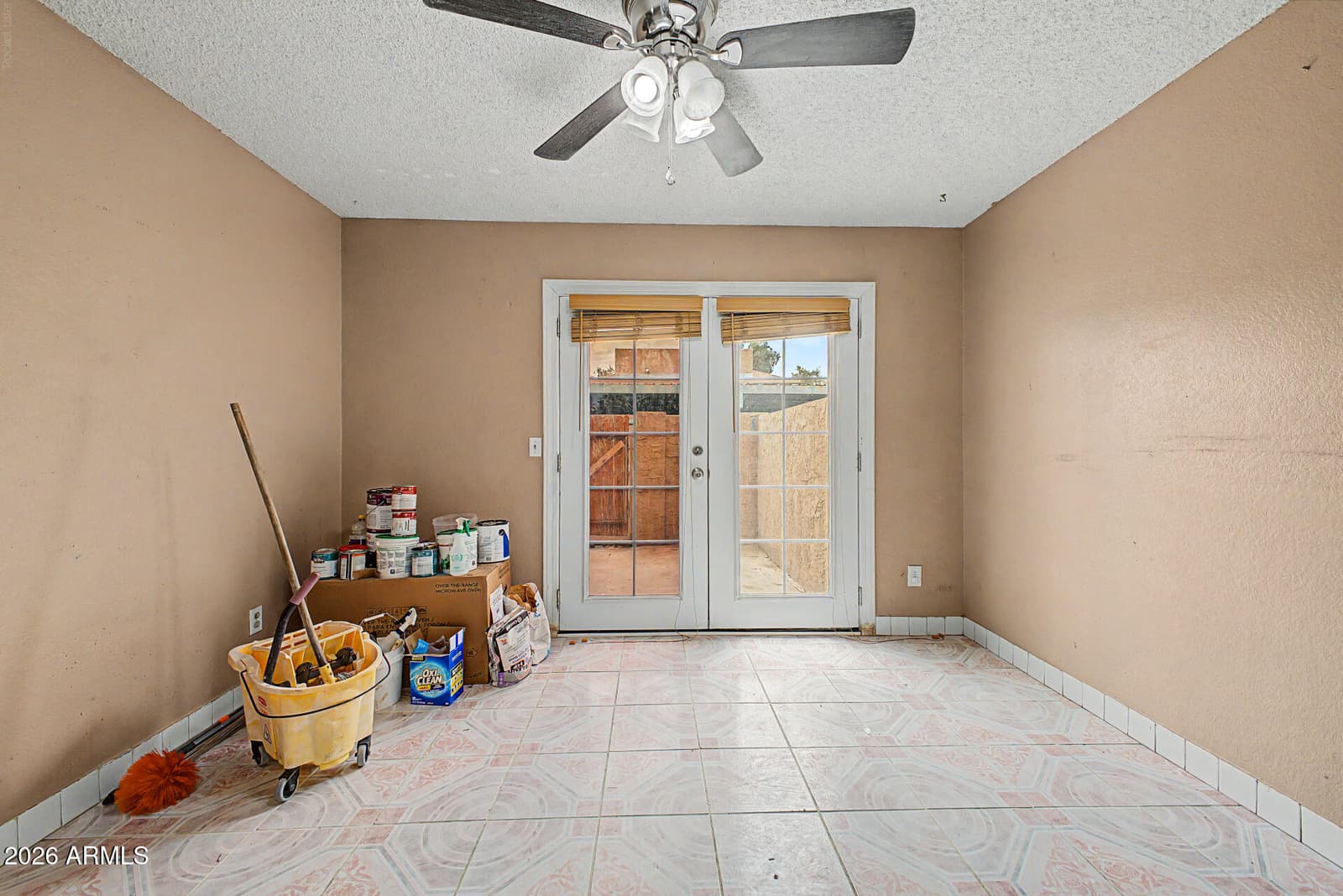 6902 W DEVONSHIRE Avenue 1281, Phoenix, AZ 85033 — photo 9 of 35