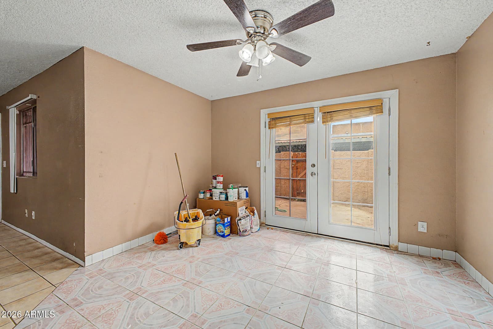 6902 W DEVONSHIRE Avenue 1281, Phoenix, AZ 85033 — photo 10 of 35