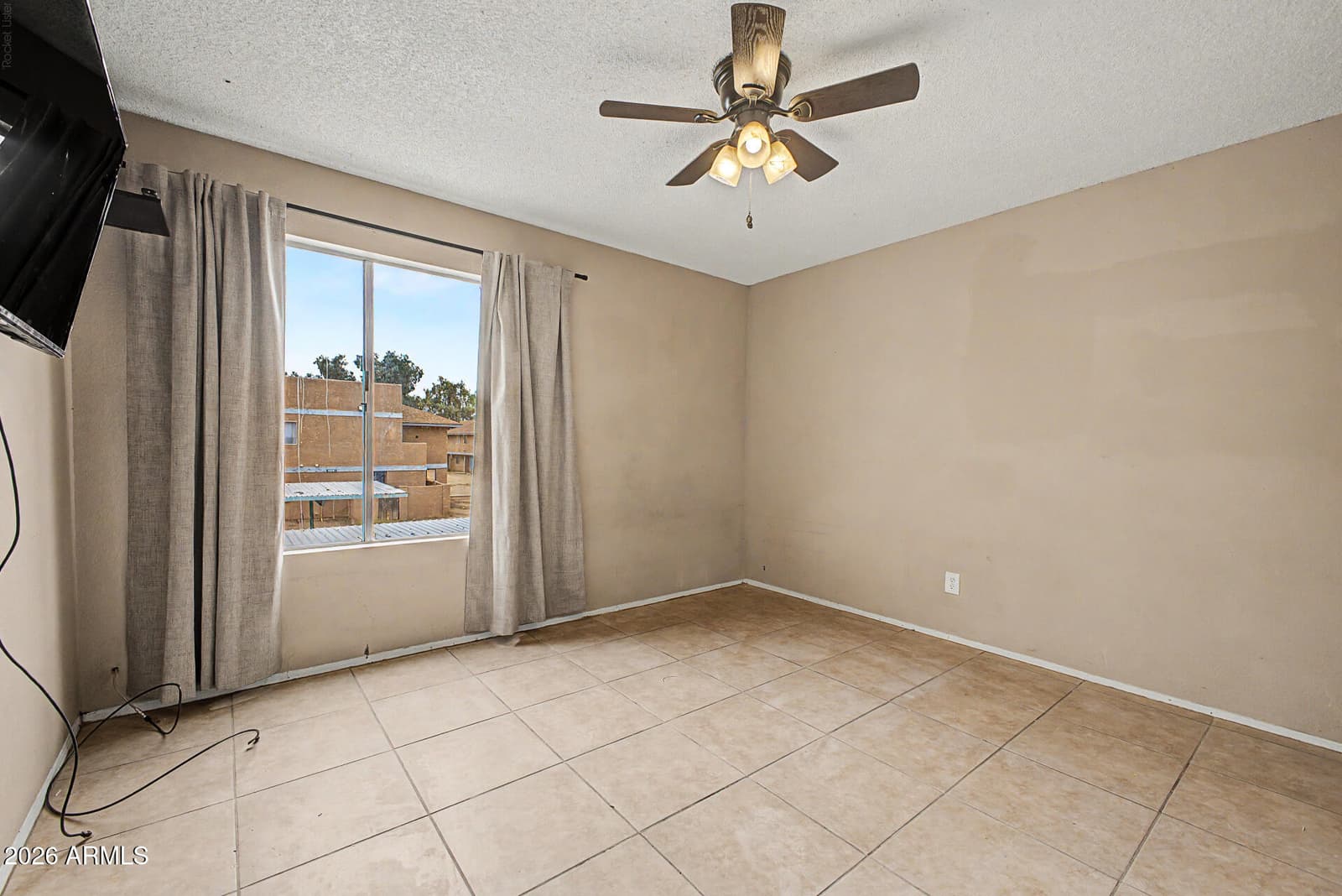6902 W DEVONSHIRE Avenue 1281, Phoenix, AZ 85033 — photo 15 of 35