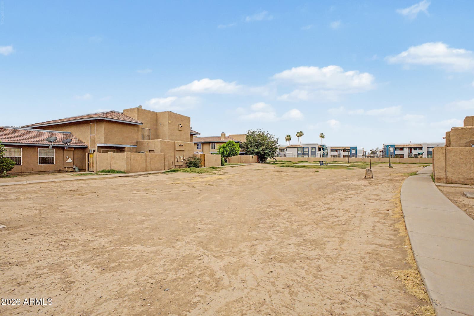 6902 W DEVONSHIRE Avenue 1281, Phoenix, AZ 85033 — photo 32 of 35