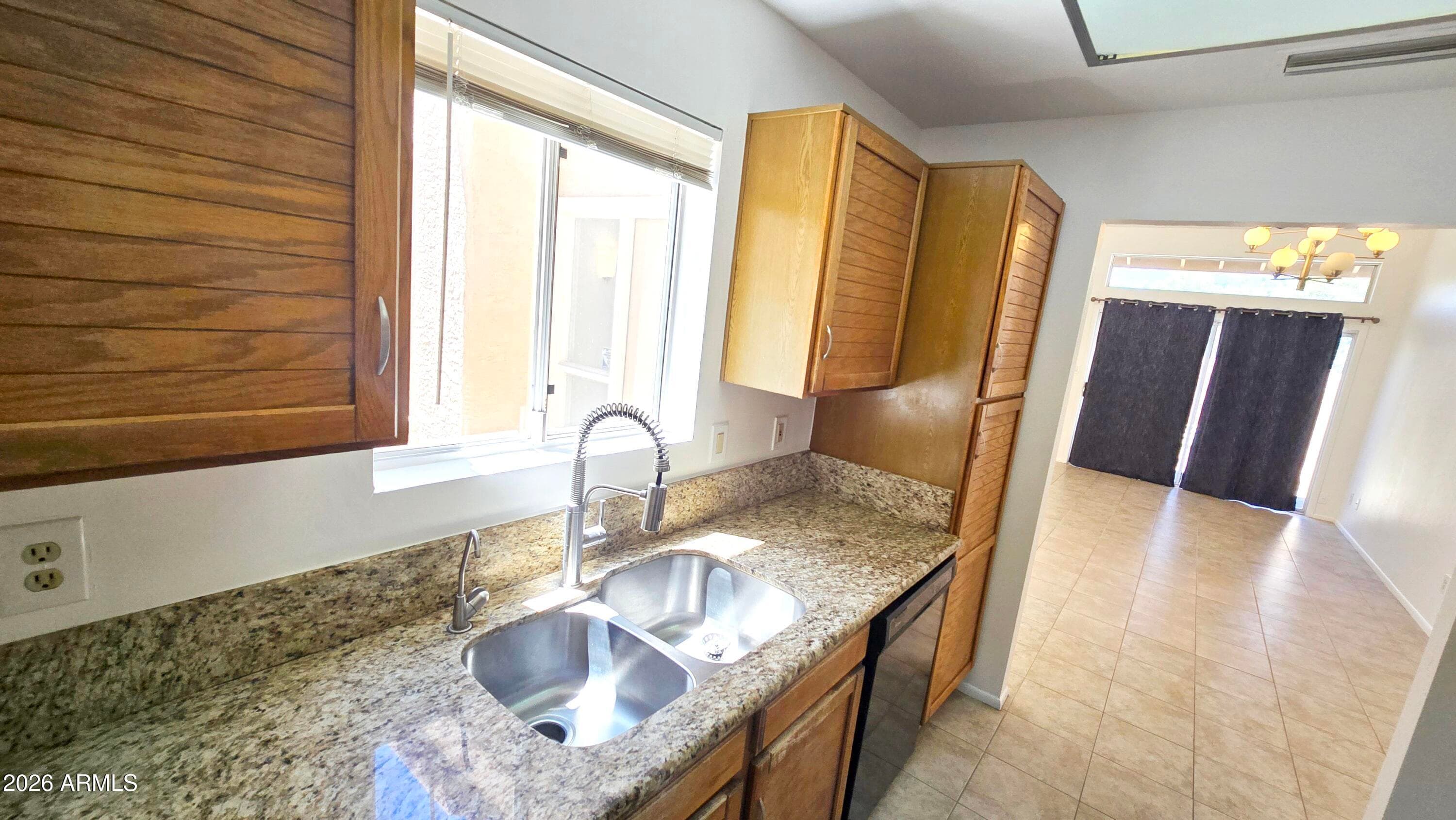 328 W LODGE Drive, Tempe, AZ 85283 — photo 6 of 34