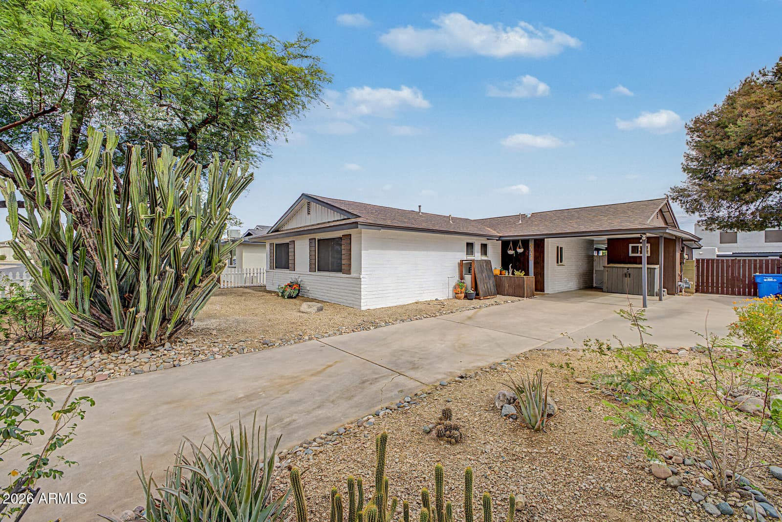 2234 E PARADISE Drive, Phoenix, AZ 85028 — photo 1 of 43