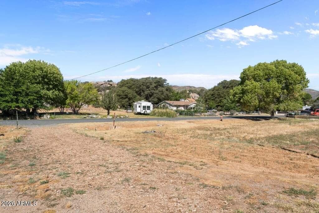 23153 S LAKEWOOD Drive, Yarnell, AZ 85362 — photo 9 of 11