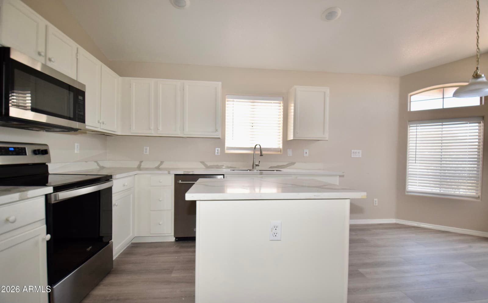 1670 W GAIL Drive, Chandler, AZ 85224 — photo 8 of 20