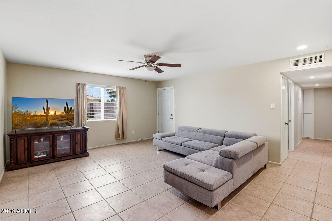 13822 N 47th Avenue, Glendale, AZ 85306 — photo 2 of 16