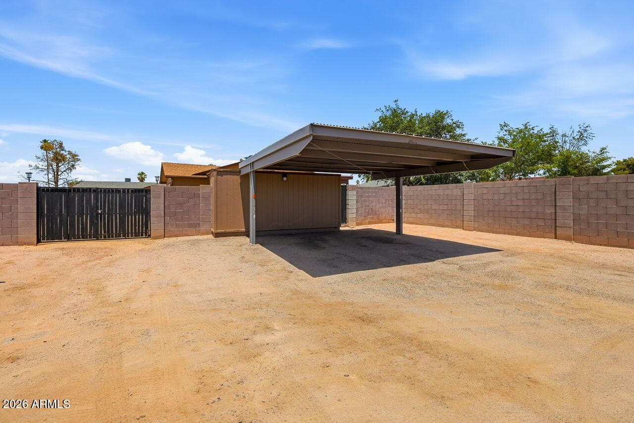 13822 N 47th Avenue, Glendale, AZ 85306 — photo 4 of 16