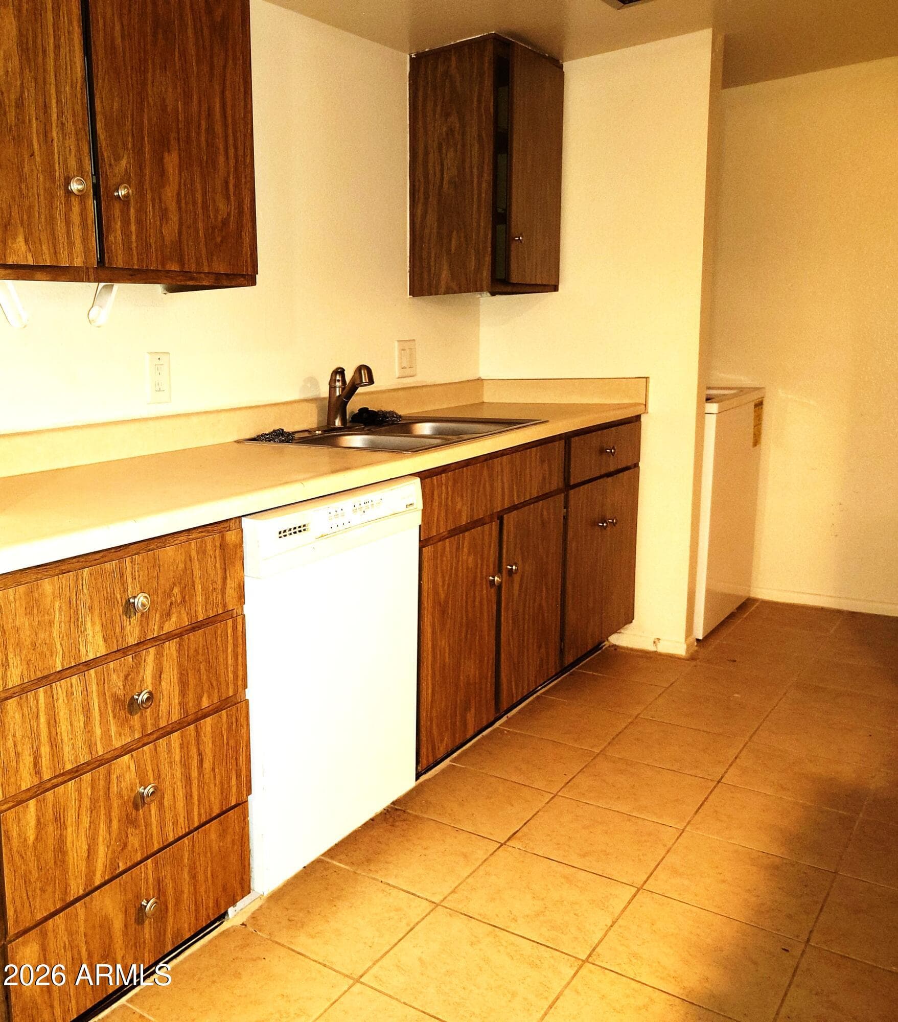 4608 W MARYLAND Avenue 144, Glendale, AZ 85301 — photo 6 of 17